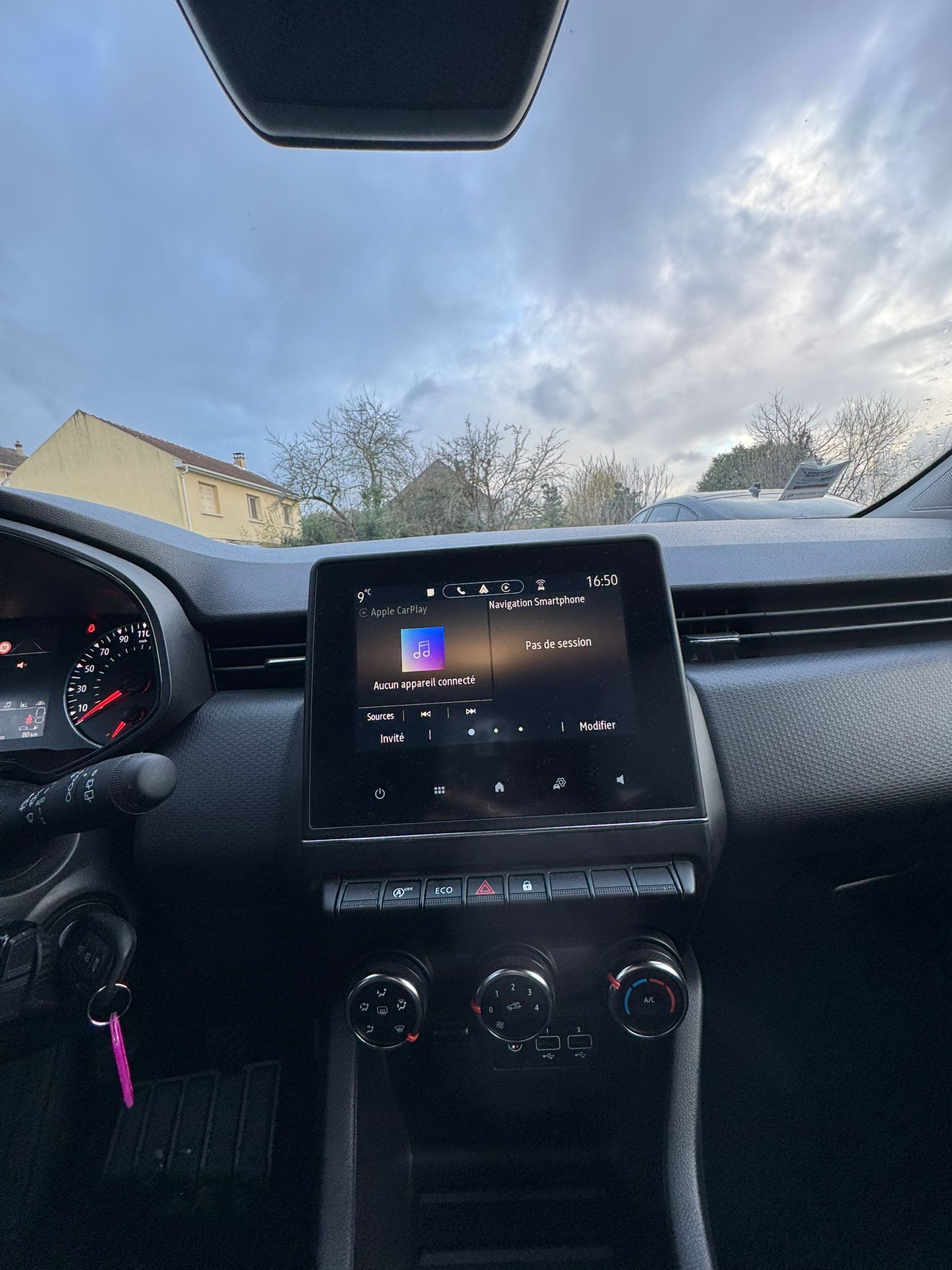 Achat RENAULT CLIO V 1.0 TCe 90 Equilibre – 5P 05/10/2023 en France pour importation en Algérie (Occasion). Spécialiste Export -3 ans, CCR, Mujahid chez DJ CAR. Réf cdxl89nj