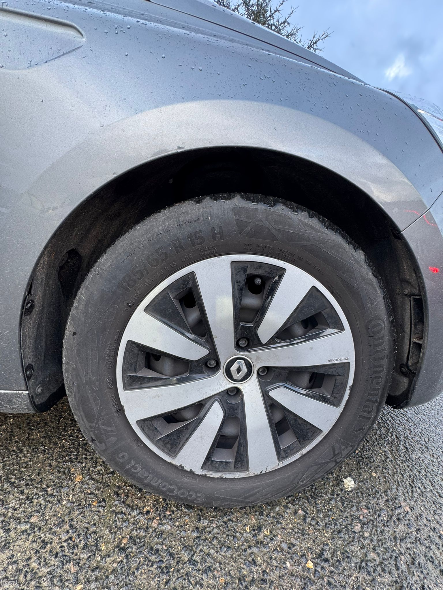 Achat RENAULT CLIO V 1.0 TCe 90 Equilibre – 5P 05/10/2023 en France pour importation en Algérie (Occasion). Spécialiste Export -3 ans, CCR, Mujahid chez DJ CAR. Réf cdxl89nj