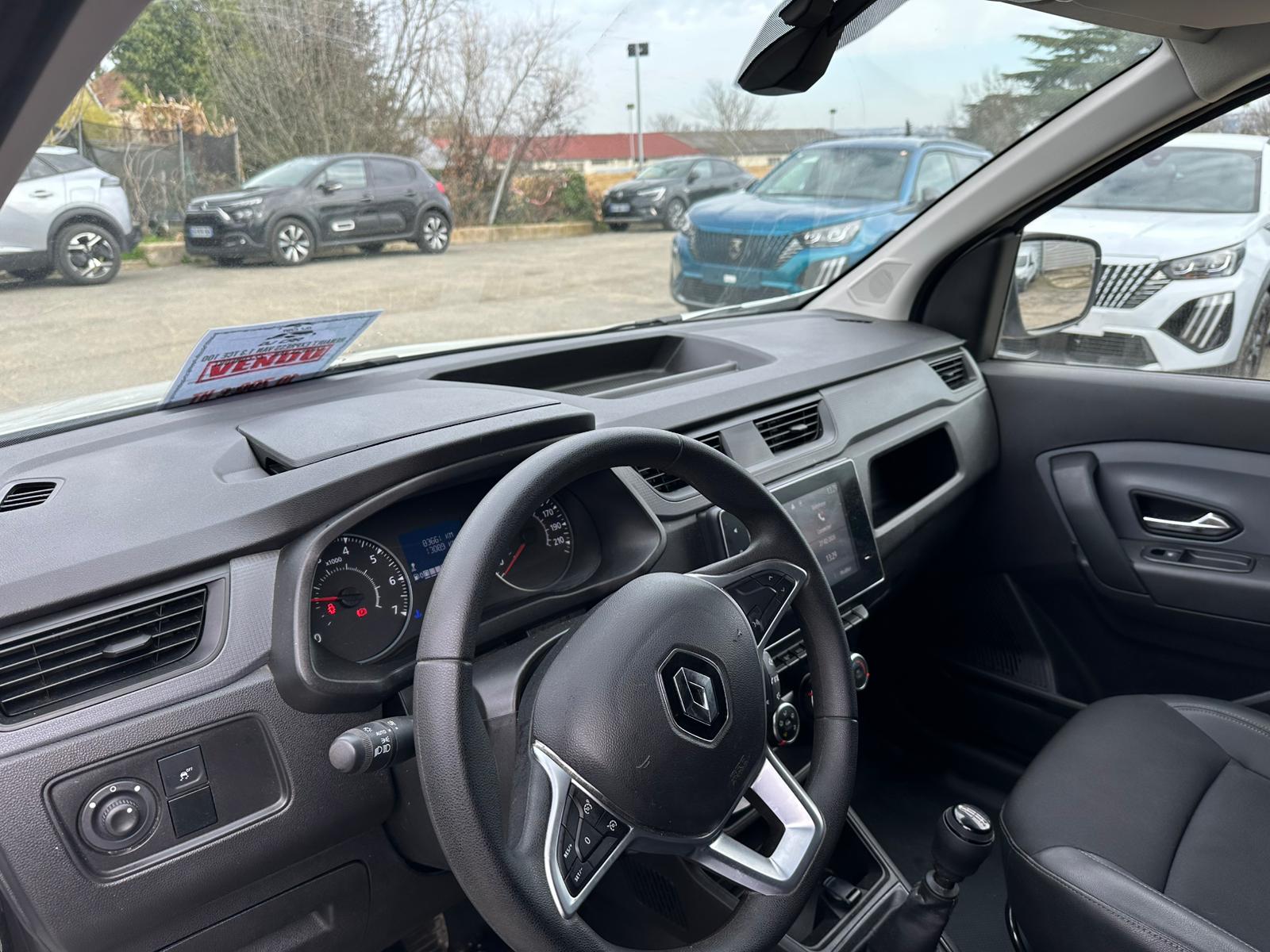 Achat RENAULT EXPRESS VAN 1.3 TCE 100 EXPRESS VAN – 22 CONFORT 28/06/2023 en France pour importation en Algérie (Occasion). Spécialiste Export -3 ans, CCR, Mujahid chez DJ CAR. Réf 10ytq133