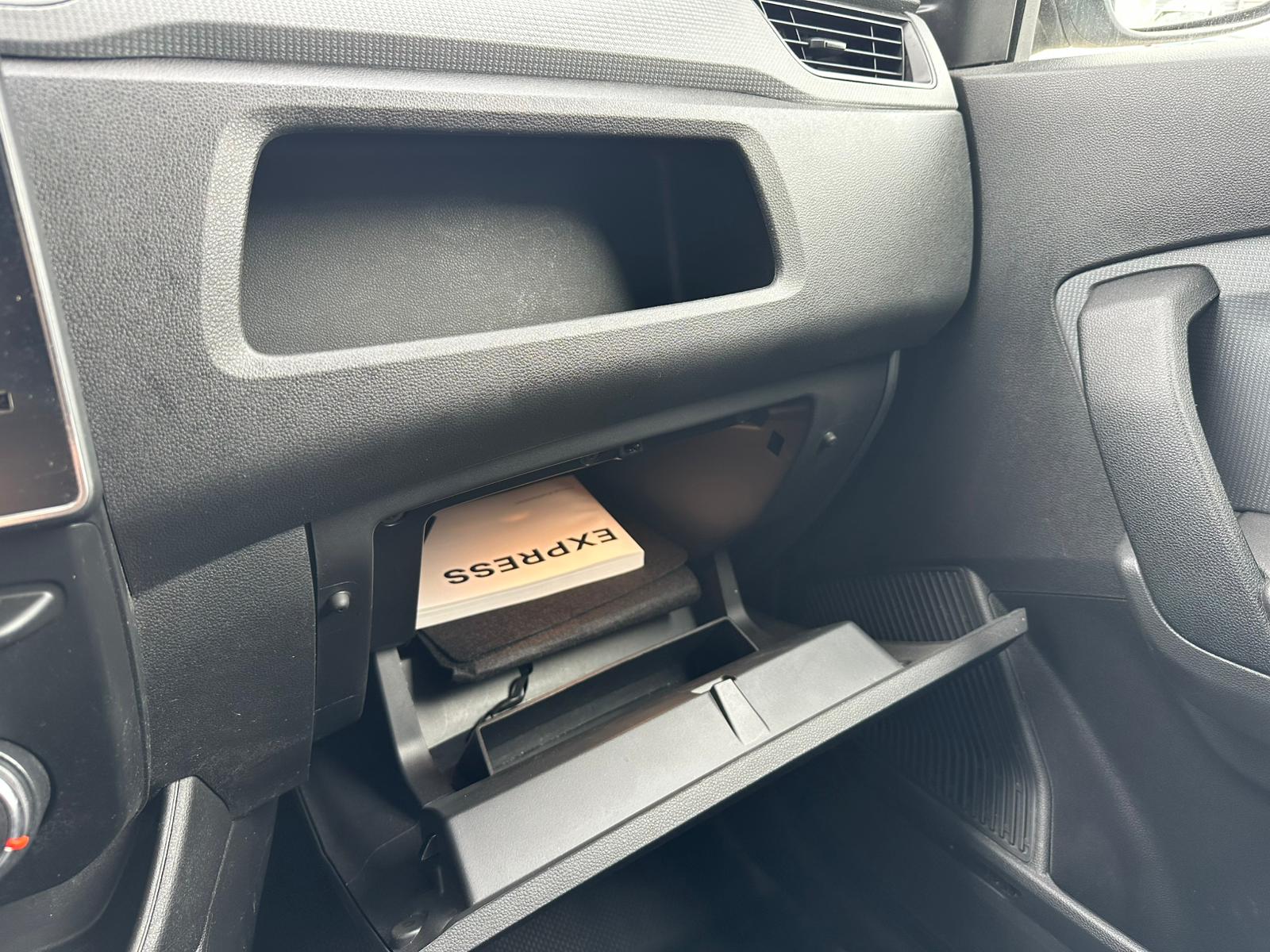 Achat RENAULT EXPRESS VAN 1.3 TCE 100 EXPRESS VAN – 22 CONFORT 28/06/2023 en France pour importation en Algérie (Occasion). Spécialiste Export -3 ans, CCR, Mujahid chez DJ CAR. Réf 10ytq133