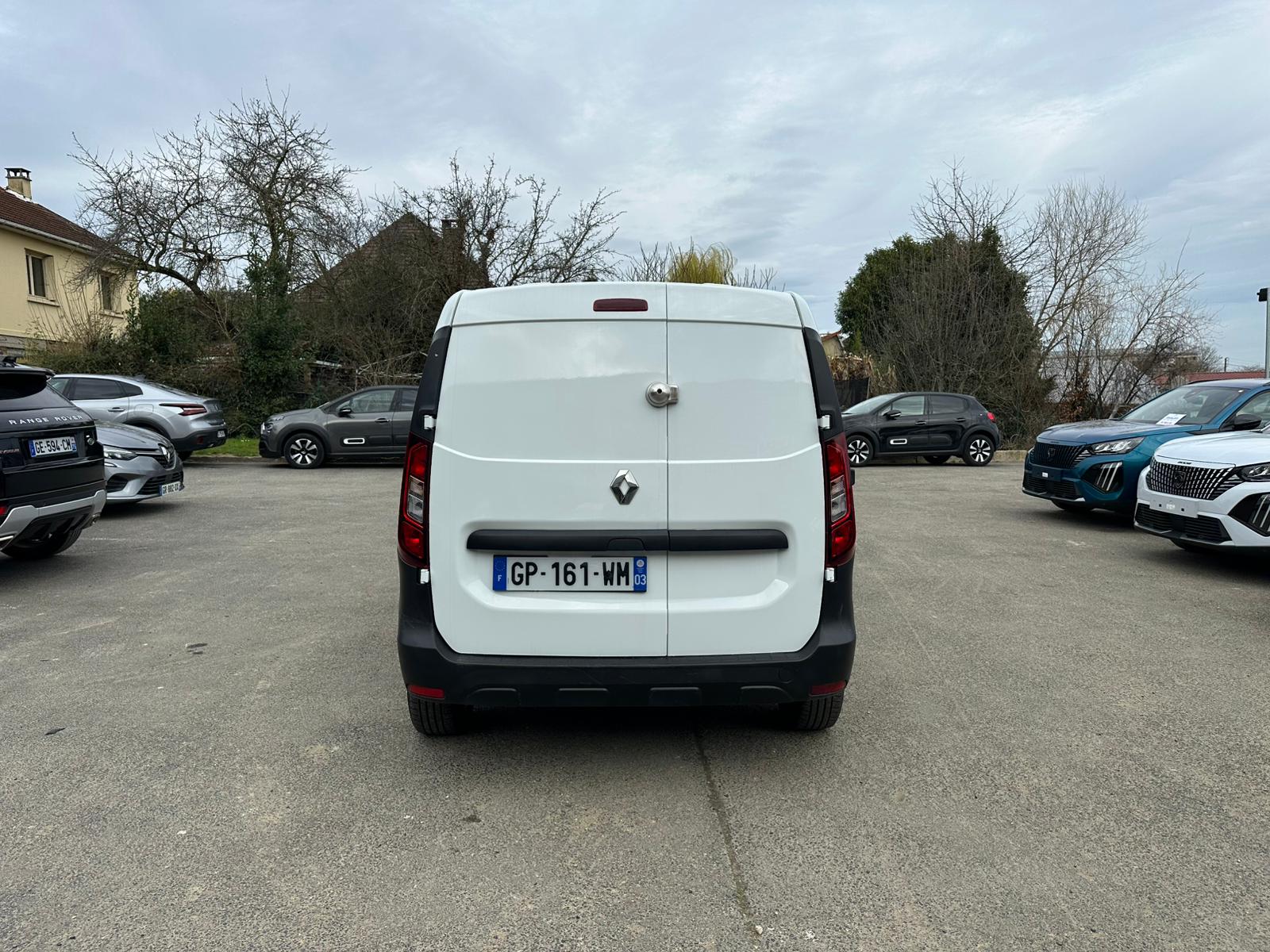 Achat RENAULT EXPRESS VAN 1.3 TCE 100 EXPRESS VAN – 22 CONFORT 28/06/2023 en France pour importation en Algérie (Occasion). Spécialiste Export -3 ans, CCR, Mujahid chez DJ CAR. Réf 2bu6nvwwn