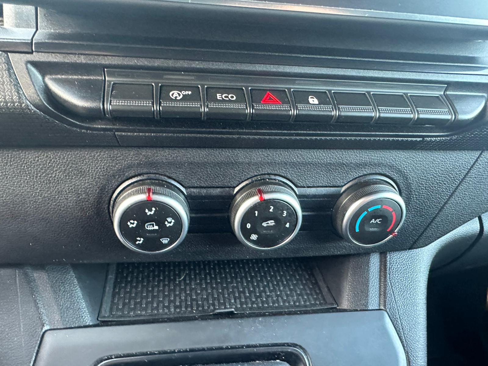 Achat RENAULT KANGOO VAN 1.3 TCE 100 KANGOO VAN – GRAND CONFORT 26/05/2023 en France pour importation en Algérie (Occasion). Spécialiste Export -3 ans, CCR, Mujahid chez DJ CAR. Réf 52075c