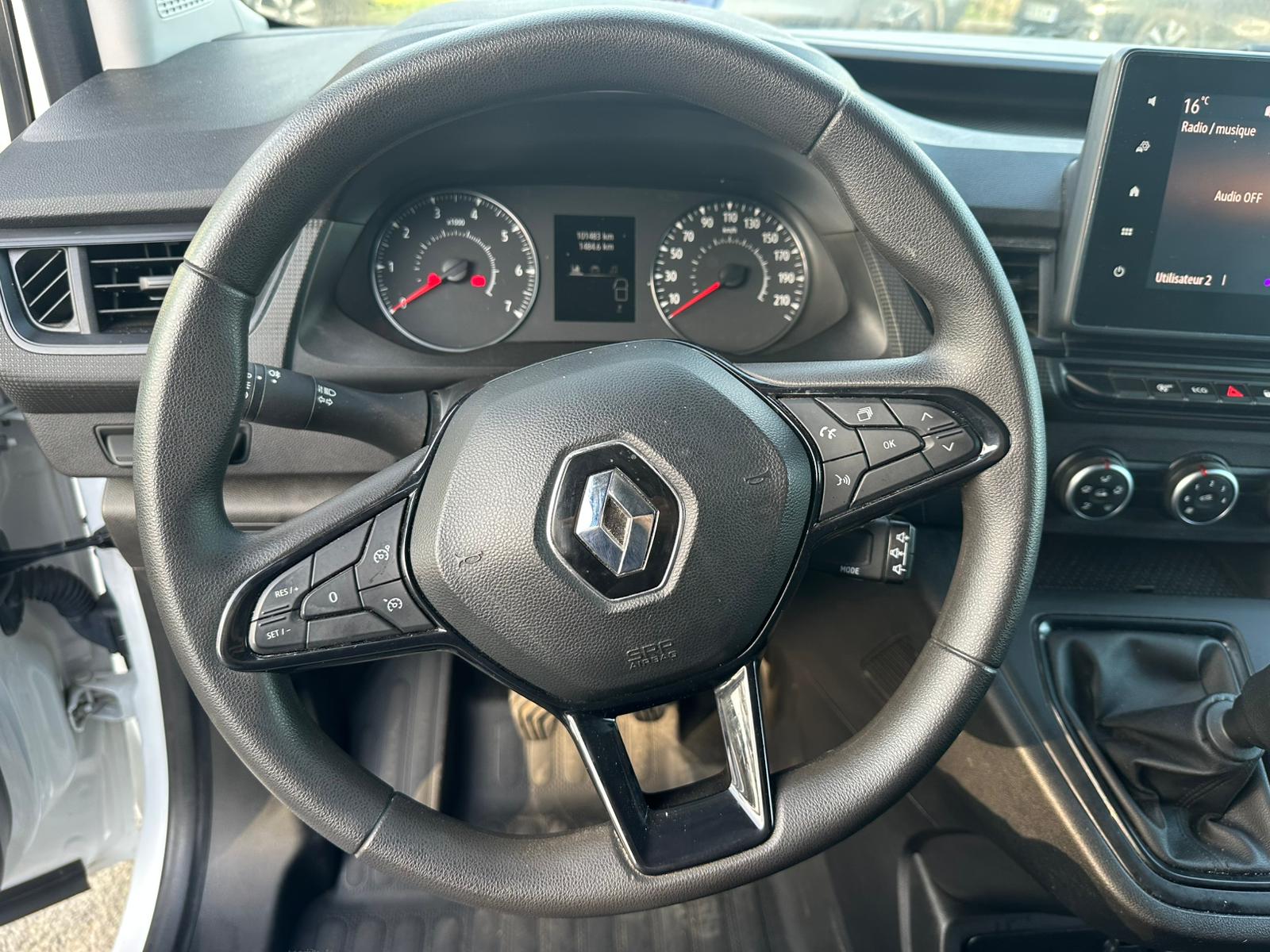 Achat RENAULT KANGOO VAN 1.3 TCE 100 KANGOO VAN – GRAND CONFORT 26/05/2023 en France pour importation en Algérie (Occasion). Spécialiste Export -3 ans, CCR, Mujahid chez DJ CAR. Réf 52075c