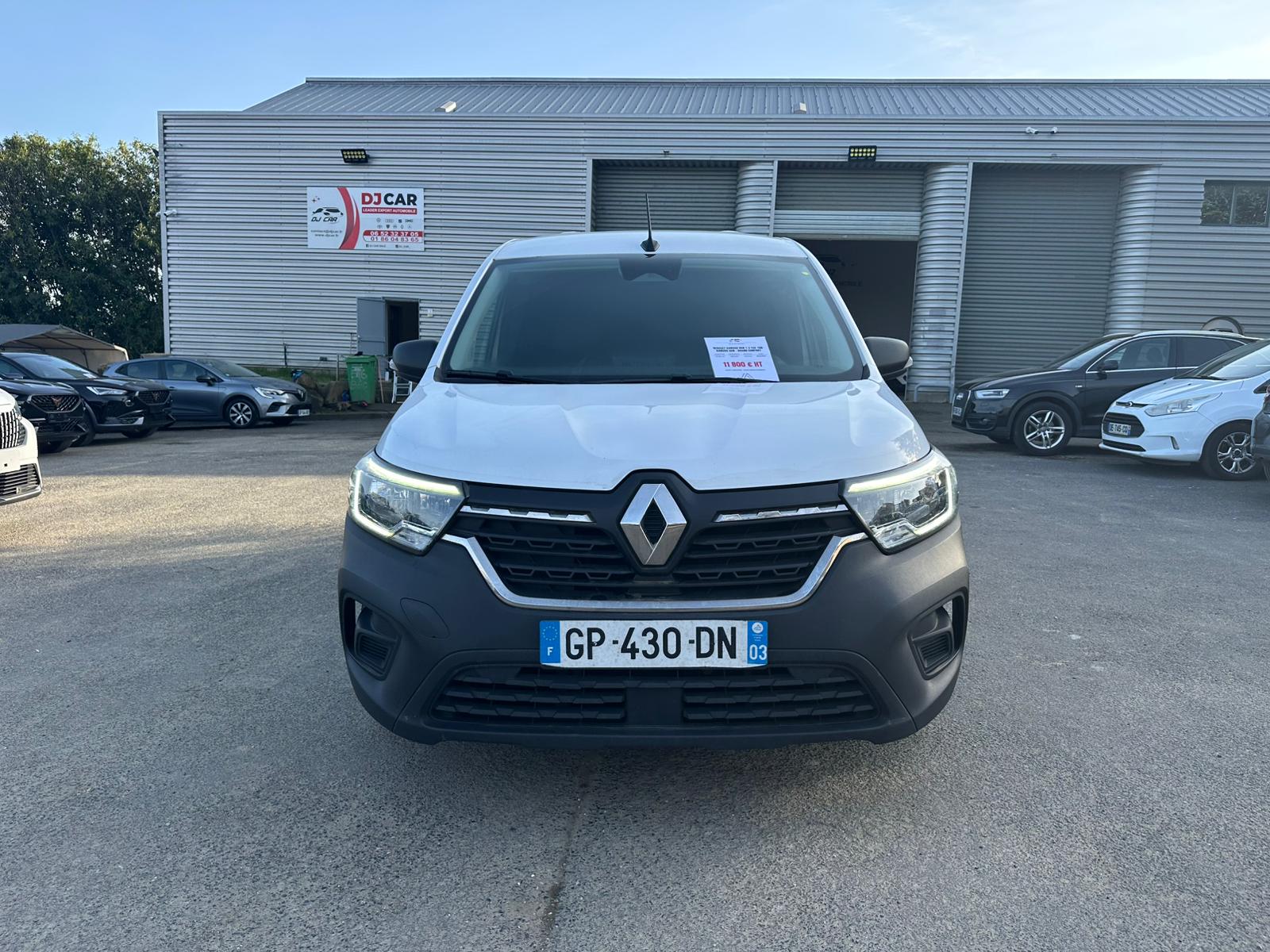 Achat RENAULT KANGOO VAN 1.3 TCE 100 KANGOO VAN – GRAND CONFORT 26/05/2023 en France pour importation en Algérie (Occasion). Spécialiste Export -3 ans, CCR, Mujahid chez DJ CAR. Réf 52075c