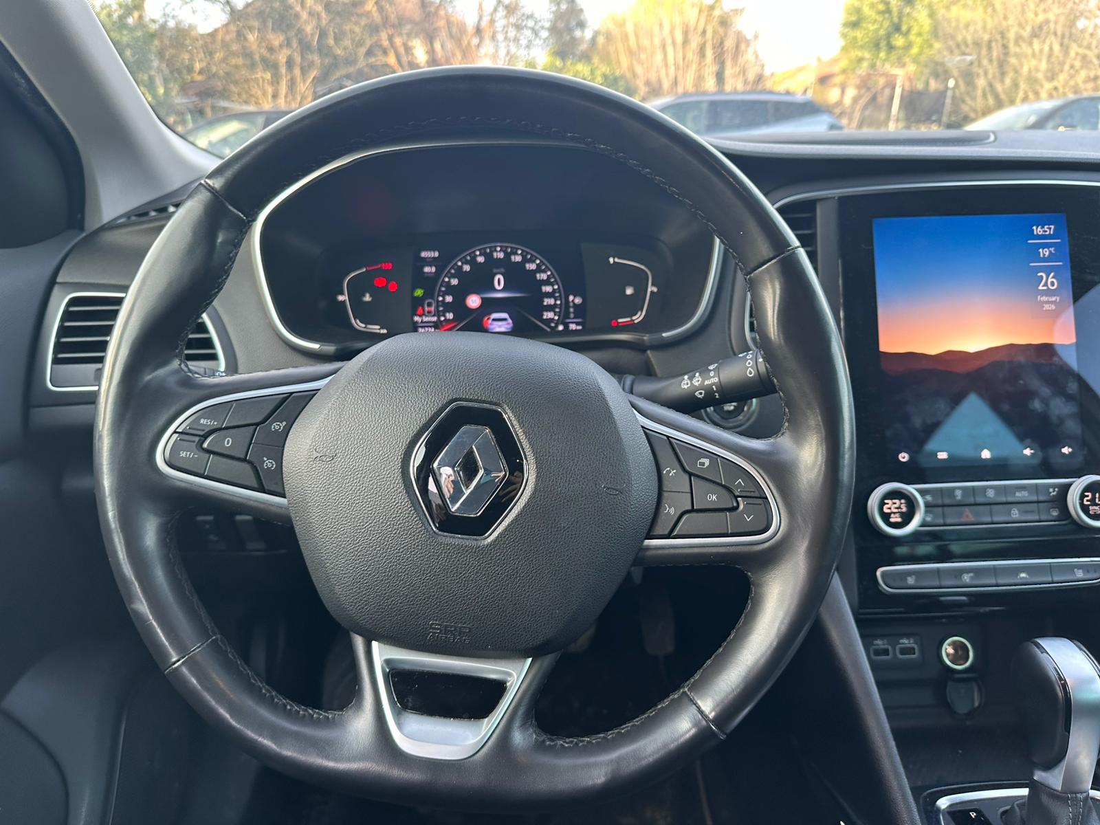 Achat RENAULT MEGANE IV BERLINE 1.3 TCe 140 EDC Techno – 5P 17/05/2023 en France pour importation en Algérie (Occasion). Spécialiste Export -3 ans, CCR, Mujahid chez DJ CAR. Réf cpy6tmz