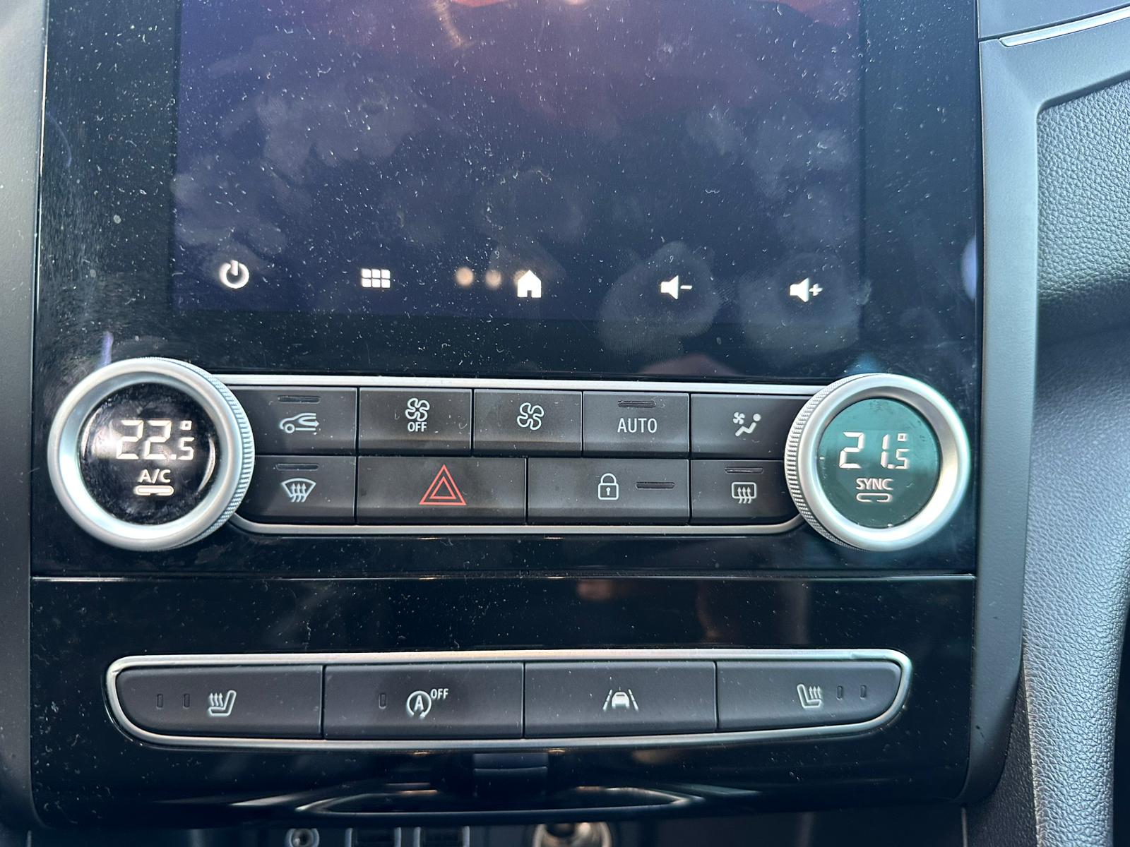 Achat RENAULT MEGANE IV BERLINE 1.3 TCe 140 EDC Techno – 5P 17/05/2023 en France pour importation en Algérie (Occasion). Spécialiste Export -3 ans, CCR, Mujahid chez DJ CAR. Réf cpy6tmz