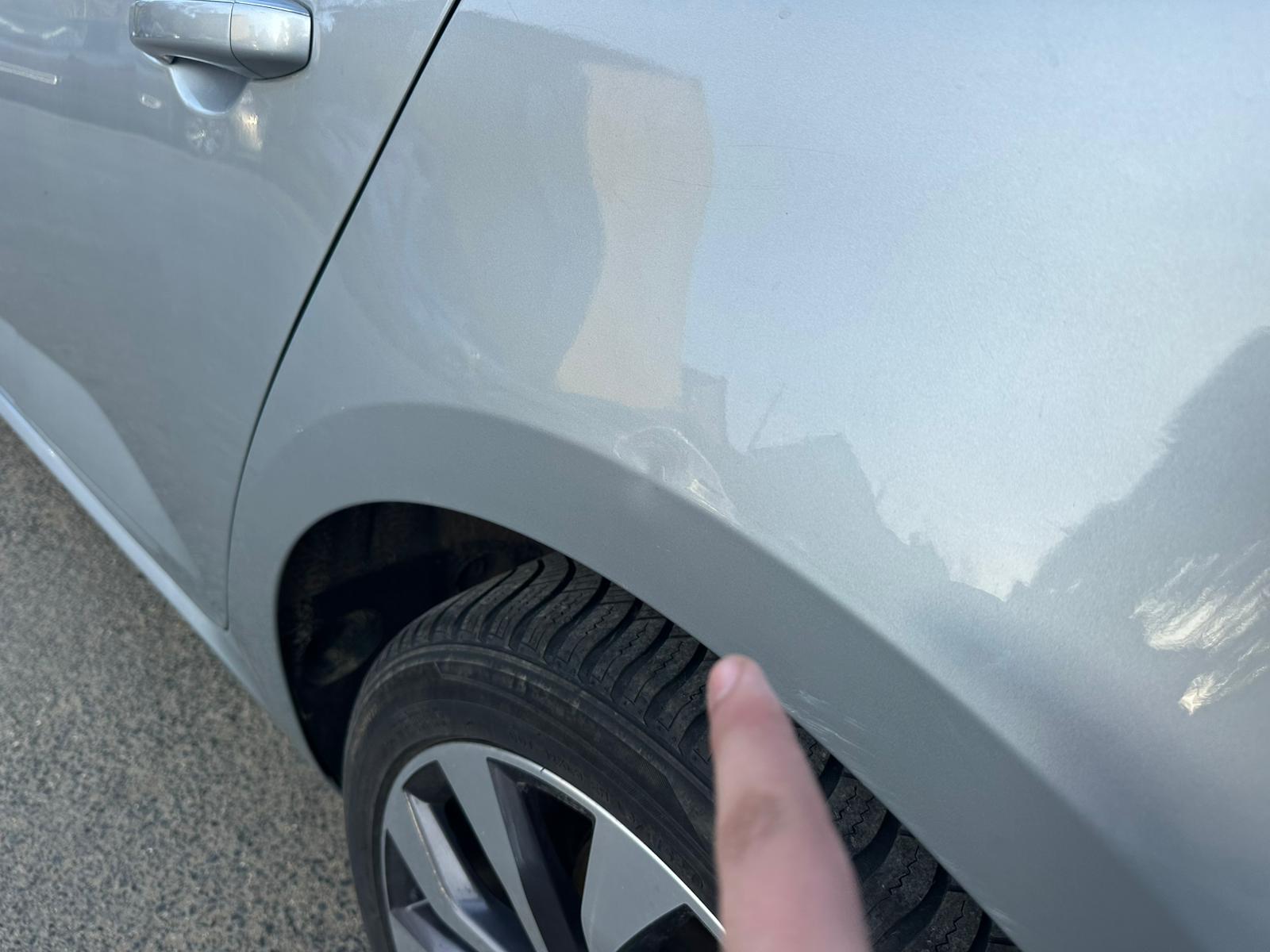 Achat RENAULT MEGANE IV BERLINE 1.3 TCe 140 EDC Techno – 5P 17/05/2023 en France pour importation en Algérie (Occasion). Spécialiste Export -3 ans, CCR, Mujahid chez DJ CAR. Réf cpy6tmz