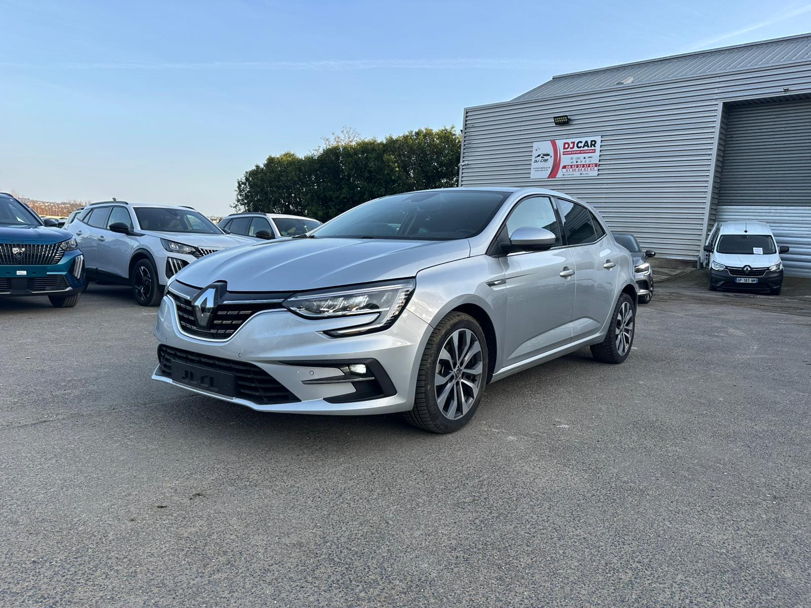 Achat RENAULT MEGANE IV BERLINE 1.3 TCe 140 EDC Techno – 5P 17/05/2023 en France pour importation en Algérie (Occasion). Spécialiste Export -3 ans, CCR, Mujahid chez DJ CAR. Réf bwdennd2f