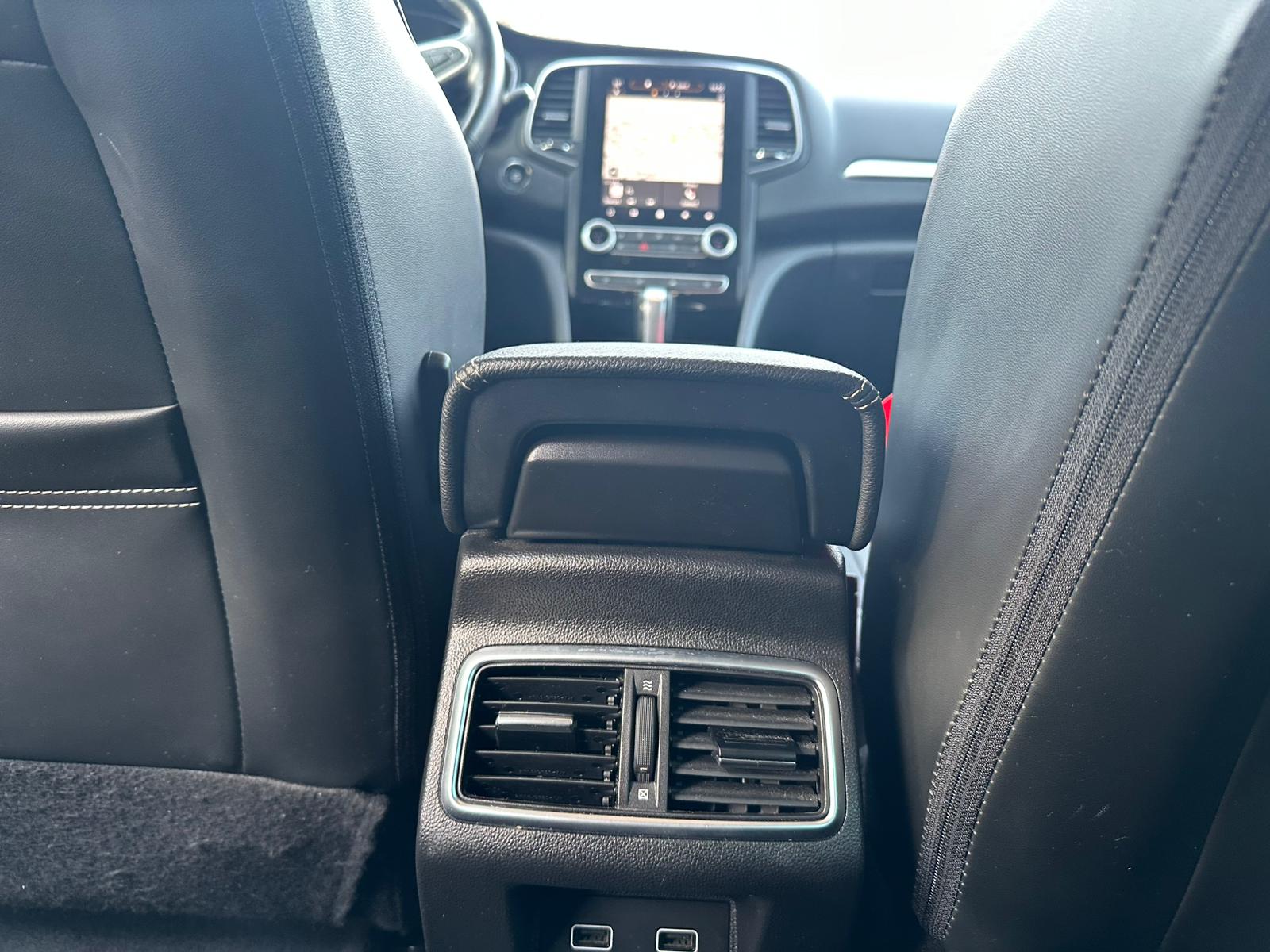 Achat RENAULT MEGANE IV BERLINE 1.3 TCe 140 EDC Techno – 5P 17/05/2023 en France pour importation en Algérie (Occasion). Spécialiste Export -3 ans, CCR, Mujahid chez DJ CAR. Réf bwdennd2f