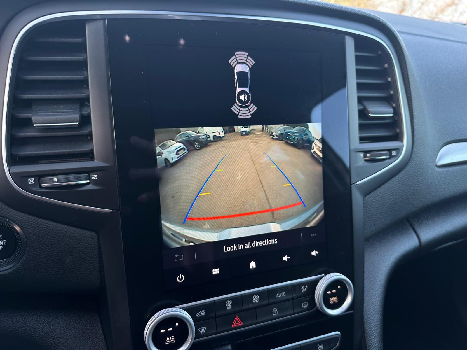 Achat RENAULT MEGANE IV BERLINE 1.3 TCe 140 EDC Techno – 5P 17/05/2023 en France pour importation en Algérie (Occasion). Spécialiste Export -3 ans, CCR, Mujahid chez DJ CAR. Réf bwdennd2f