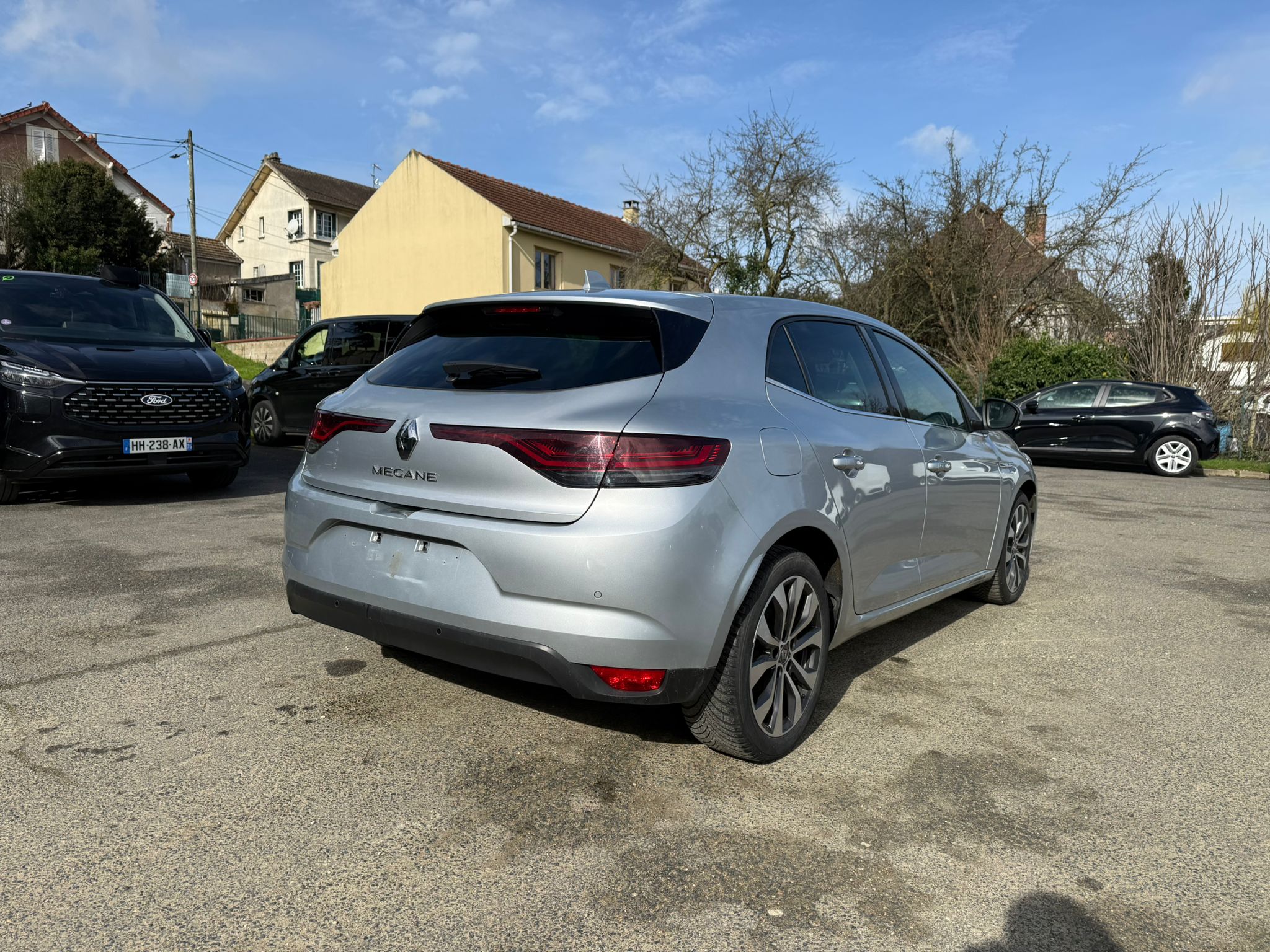Achat RENAULT MEGANE IV BERLINE 1.3 TCe 140 EDC Techno – 5P 28/06/2023 en France pour importation en Algérie (Occasion). Spécialiste Export -3 ans, CCR, Mujahid chez DJ CAR. Réf nbb8i1re