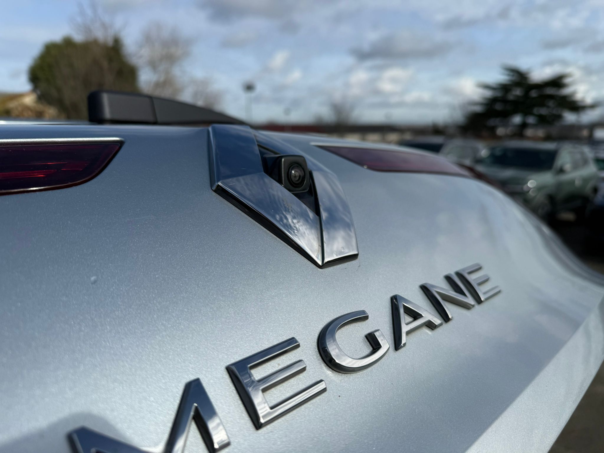 Achat RENAULT MEGANE IV BERLINE 1.3 TCe 140 EDC Techno – 5P 28/06/2023 en France pour importation en Algérie (Occasion). Spécialiste Export -3 ans, CCR, Mujahid chez DJ CAR. Réf nbb8i1re