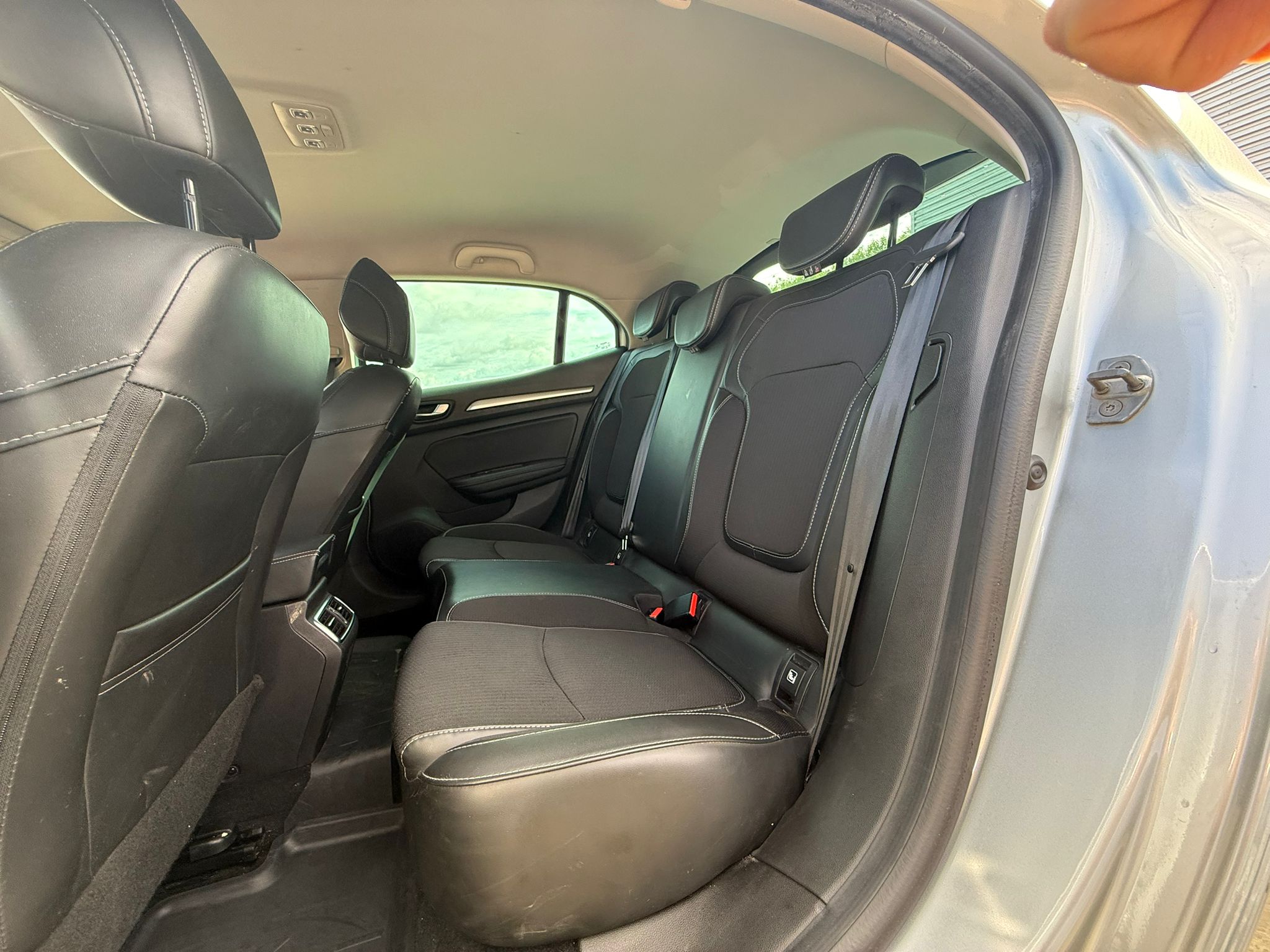 Achat RENAULT MEGANE IV BERLINE 1.3 TCe 140 EDC Techno – 5P 28/06/2023 en France pour importation en Algérie (Occasion). Spécialiste Export -3 ans, CCR, Mujahid chez DJ CAR. Réf nbb8i1re