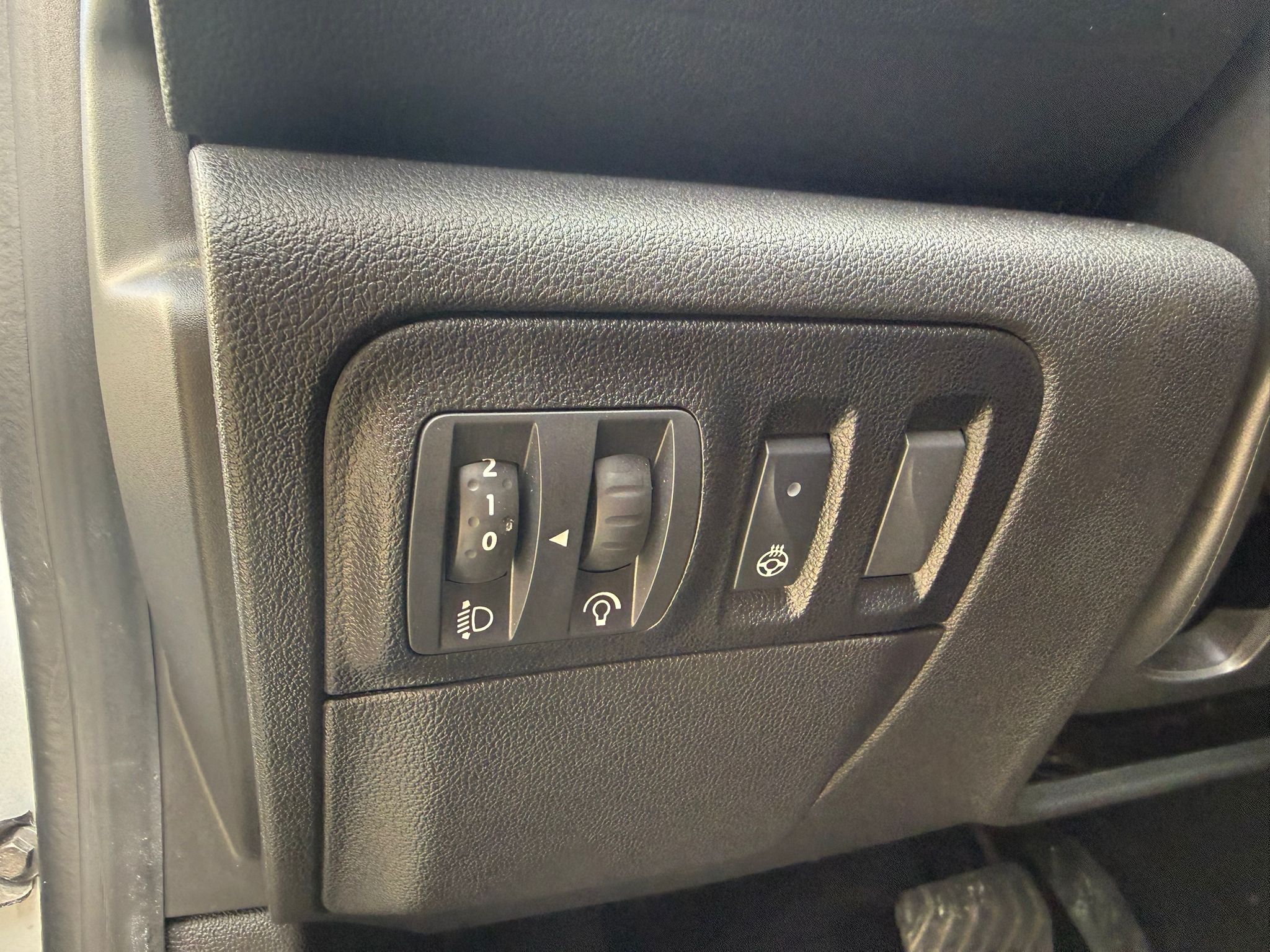 Achat RENAULT MEGANE IV BERLINE 1.3 TCe 140 EDC Techno – 5P 28/06/2023 en France pour importation en Algérie (Occasion). Spécialiste Export -3 ans, CCR, Mujahid chez DJ CAR. Réf nbb8i1re