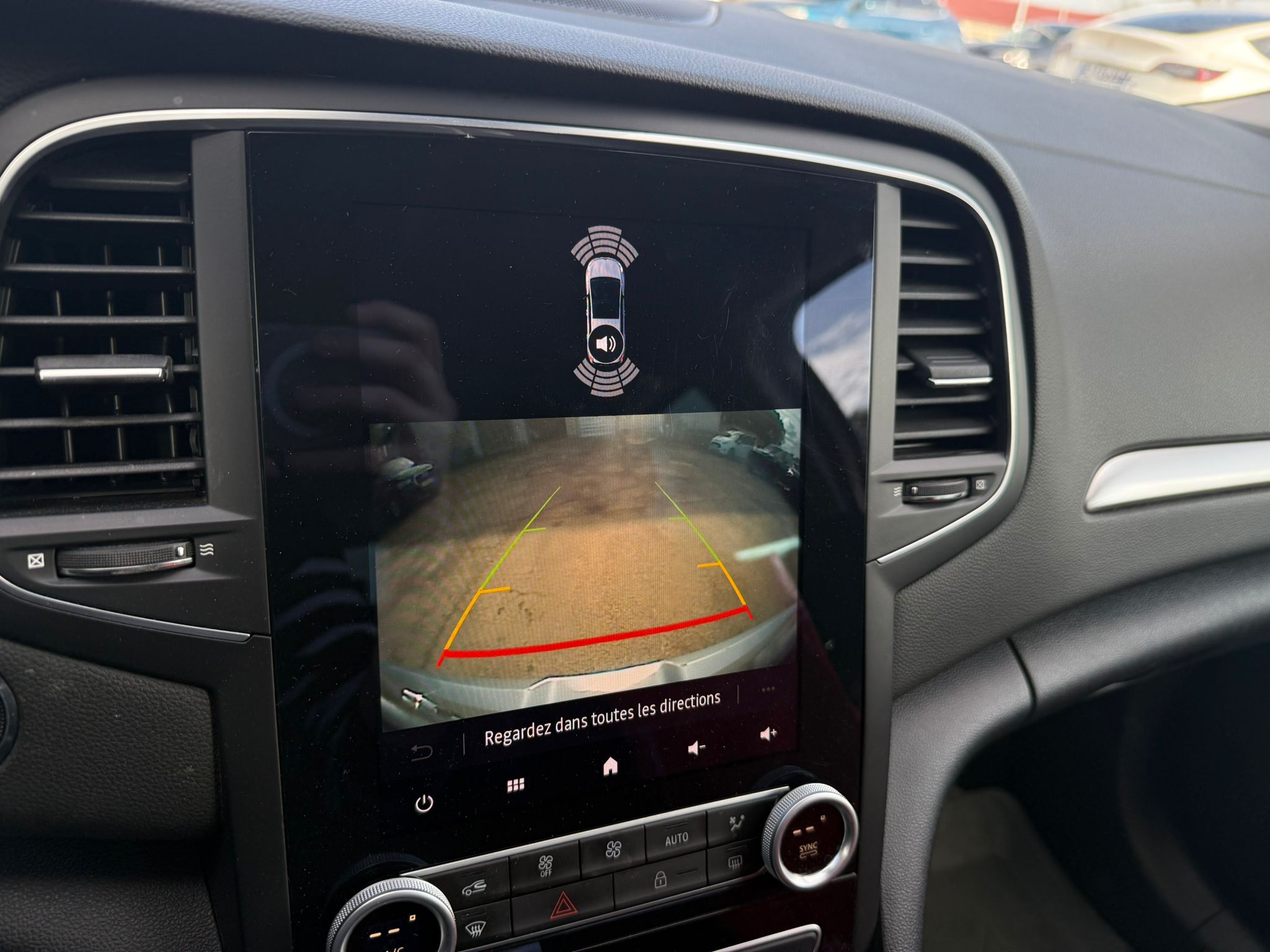 Achat RENAULT MEGANE IV BERLINE 1.3 TCe 140 EDC Techno – 5P 28/06/2023 en France pour importation en Algérie (Occasion). Spécialiste Export -3 ans, CCR, Mujahid chez DJ CAR. Réf nbb8i1re