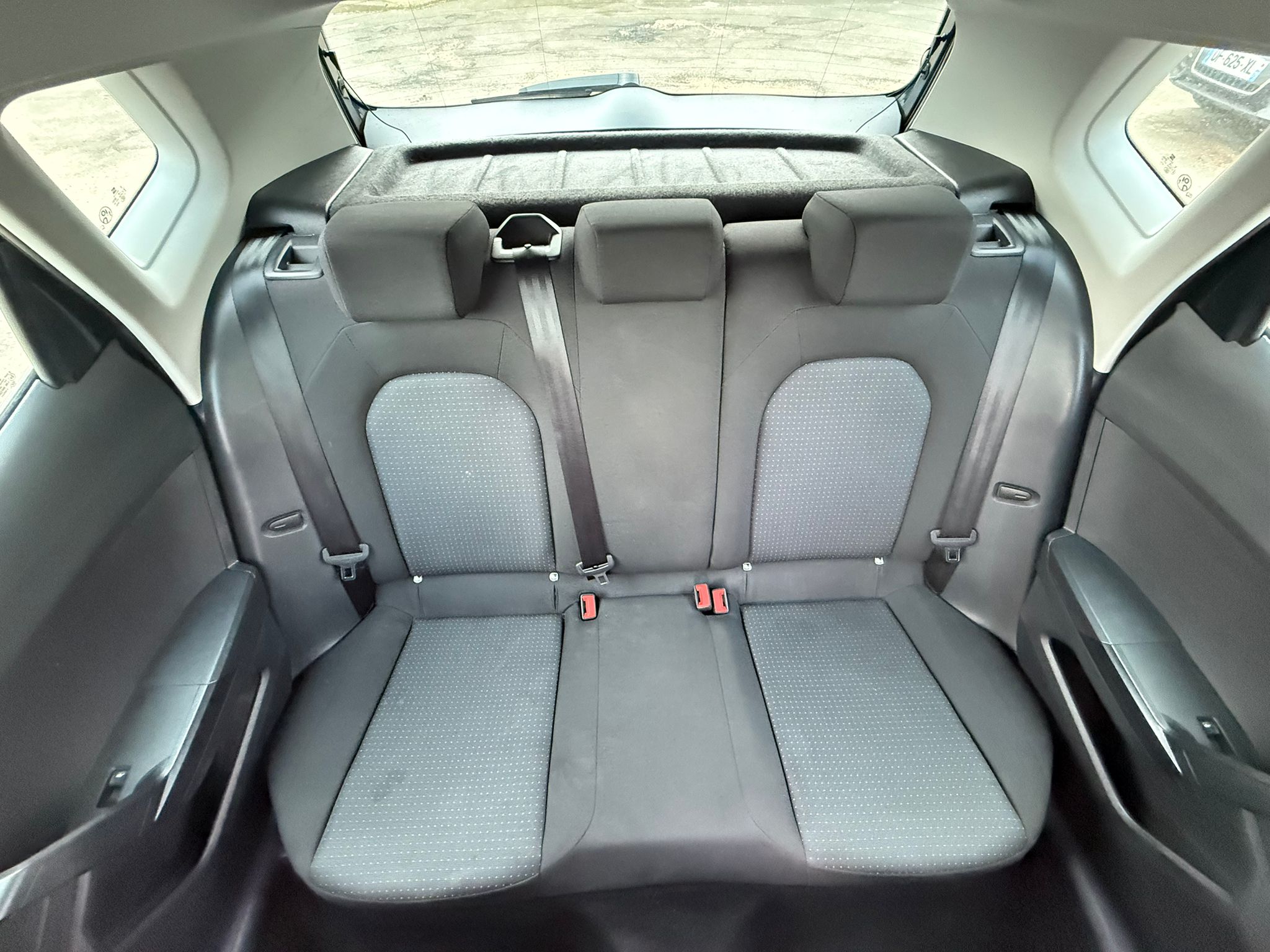 Achat SEAT ARONA PHASE 2 1,0 TSI 115CH STYLE EDITION SPECIALE 28/02/2025 en France pour importation en Algérie (Occasion). Spécialiste Export -3 ans, CCR, Mujahid chez DJ CAR. Réf 7su4w1