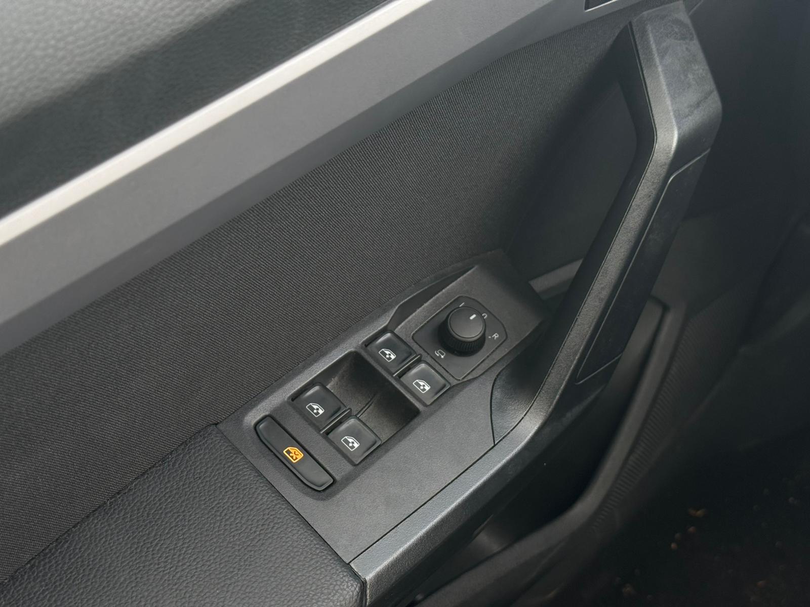 Achat SEAT IBIZA PHASE 2 1,0 TSI 115CH SPECIAL EDITION XCELLENCE 11/02/2025 en France pour importation en Algérie (Occasion). Spécialiste Export -3 ans, CCR, Mujahid chez DJ CAR. Réf 24wrauyri