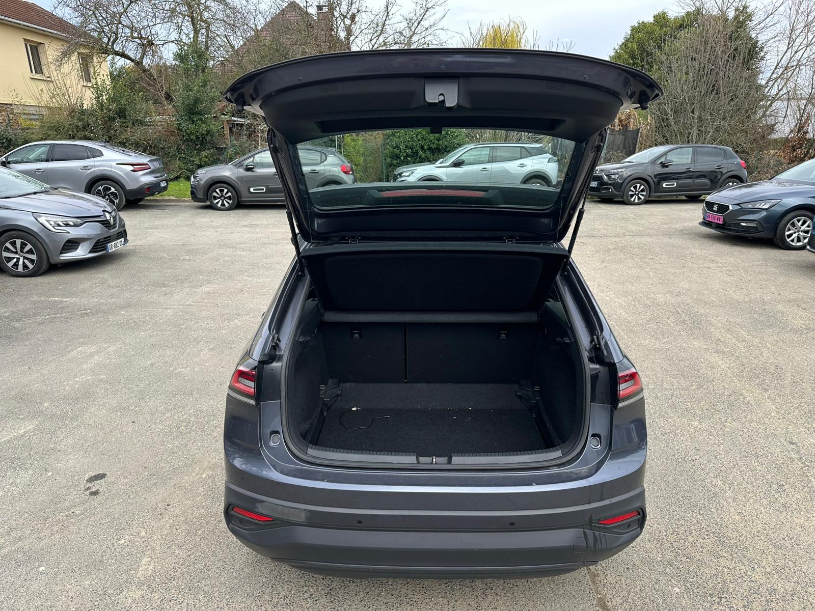 Achat VOLKSWAGEN TAIGO 1.0 TSI 115 BVM6 LIFE – 5P 13/12/2024 en France pour importation en Algérie (Occasion). Spécialiste Export -3 ans, CCR, Mujahid chez DJ CAR. Réf 1v9bsqk