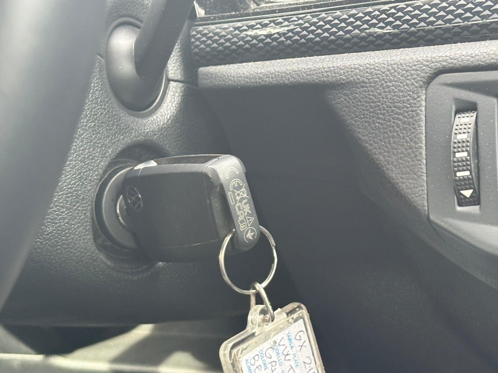 Achat VOLKSWAGEN TAIGO 1.0 TSI 115 BVM6 LIFE – 5P 13/12/2024 en France pour importation en Algérie (Occasion). Spécialiste Export -3 ans, CCR, Mujahid chez DJ CAR. Réf m4mkwxr