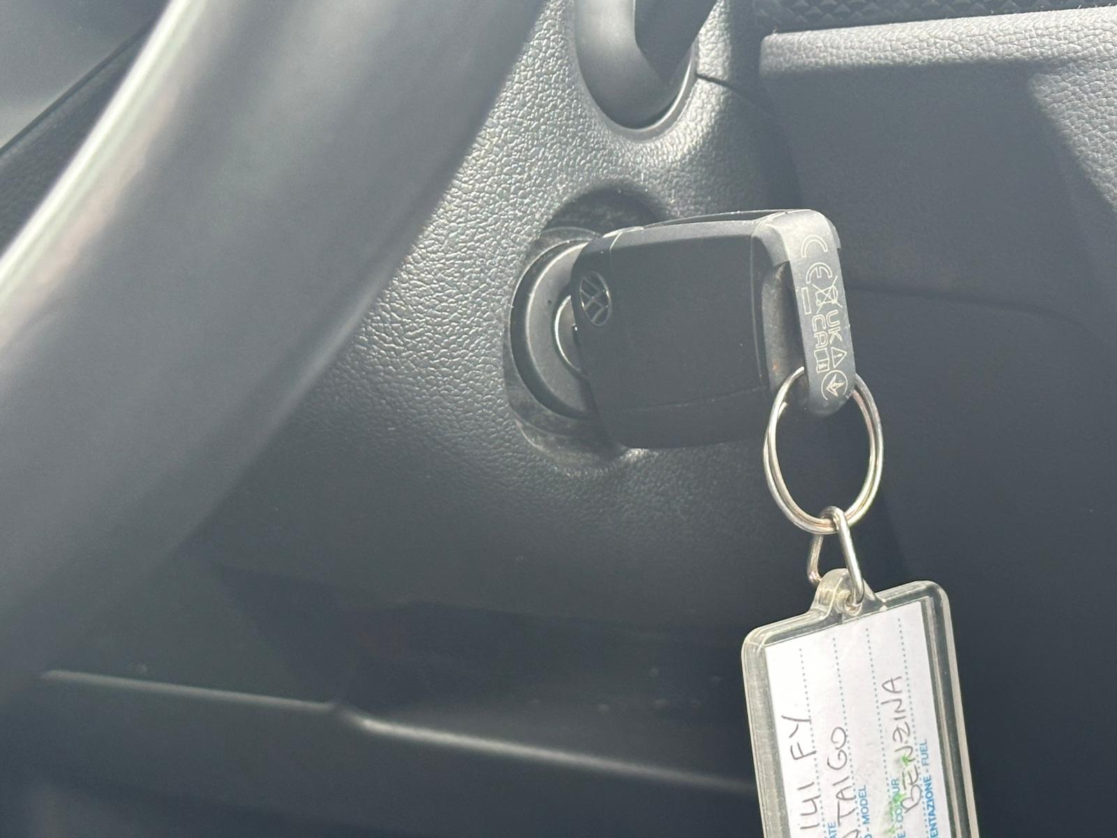 Achat VOLKSWAGEN TAIGO 1.0 TSI 115 BVM6 LIFE – 5P 13/12/2024 en France pour importation en Algérie (Occasion). Spécialiste Export -3 ans, CCR, Mujahid chez DJ CAR. Réf 18ik5dpz