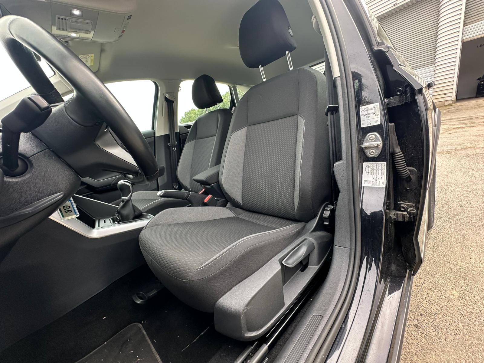 Achat VOLKSWAGEN TAIGO 1.0 TSI 115 BVM6 LIFE – 5P 13/12/2024 en France pour importation en Algérie (Occasion). Spécialiste Export -3 ans, CCR, Mujahid chez DJ CAR. Réf 18ik5dpz