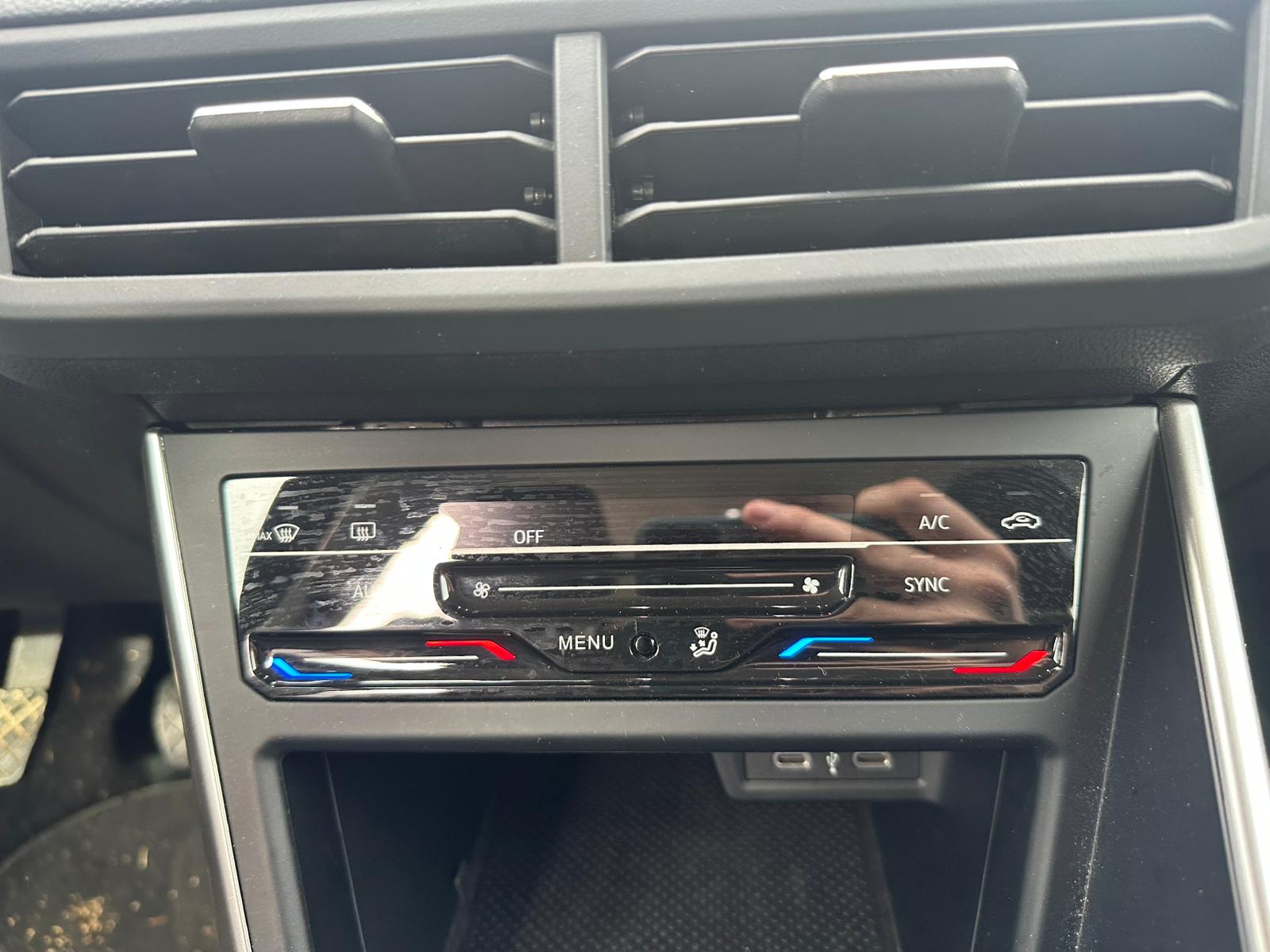 Achat VOLKSWAGEN TAIGO 1.0 TSI 115 BVM6 LIFE – 5P 13/12/2024 en France pour importation en Algérie (Occasion). Spécialiste Export -3 ans, CCR, Mujahid chez DJ CAR. Réf m4mkwxr