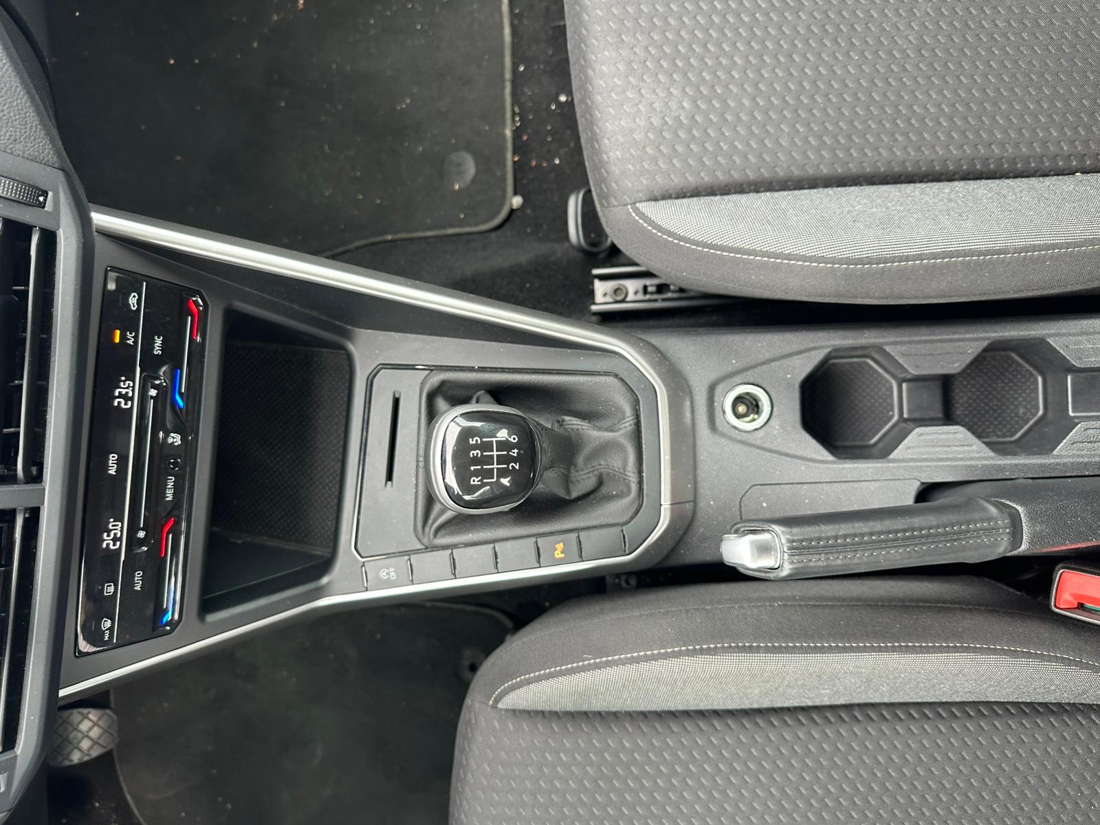 Achat VOLKSWAGEN TAIGO 1.0 TSI 115 BVM6 LIFE – 5P 13/12/2024 en France pour importation en Algérie (Occasion). Spécialiste Export -3 ans, CCR, Mujahid chez DJ CAR. Réf 28zq4p6vt