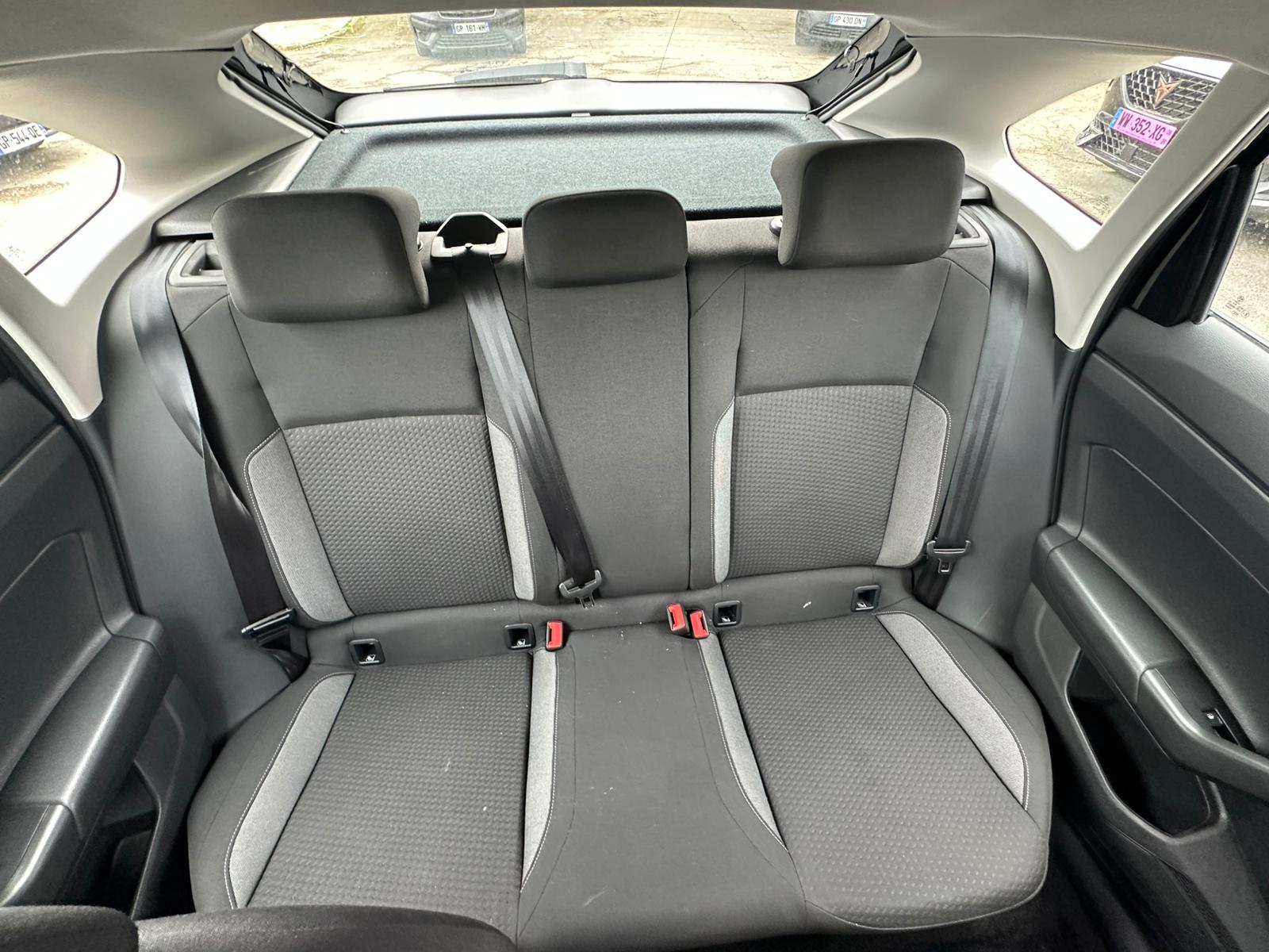 Achat VOLKSWAGEN TAIGO 1.0 TSI 115 BVM6 LIFE – 5P 13/12/2024 en France pour importation en Algérie (Occasion). Spécialiste Export -3 ans, CCR, Mujahid chez DJ CAR. Réf 18ik5dpz