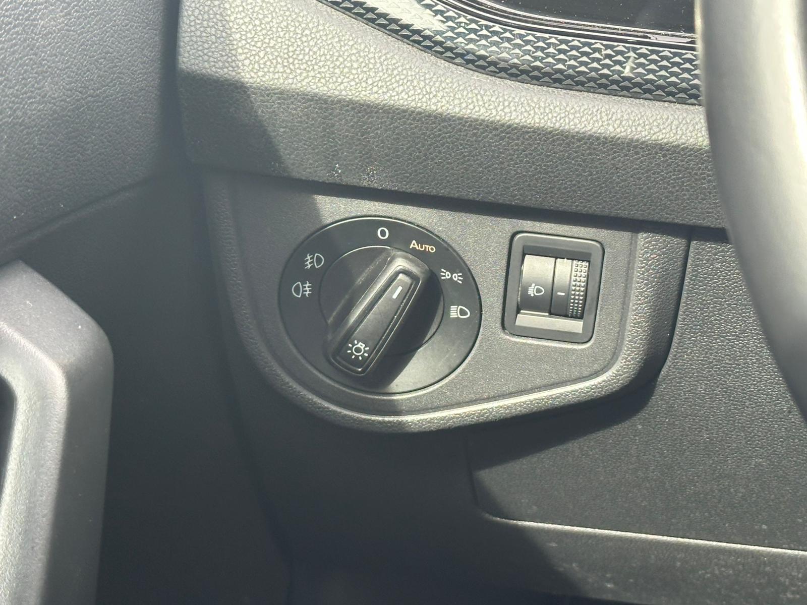 Achat VOLKSWAGEN TAIGO 1.0 TSI 115 BVM6 LIFE – 5P 13/12/2024 en France pour importation en Algérie (Occasion). Spécialiste Export -3 ans, CCR, Mujahid chez DJ CAR. Réf e2h8nl