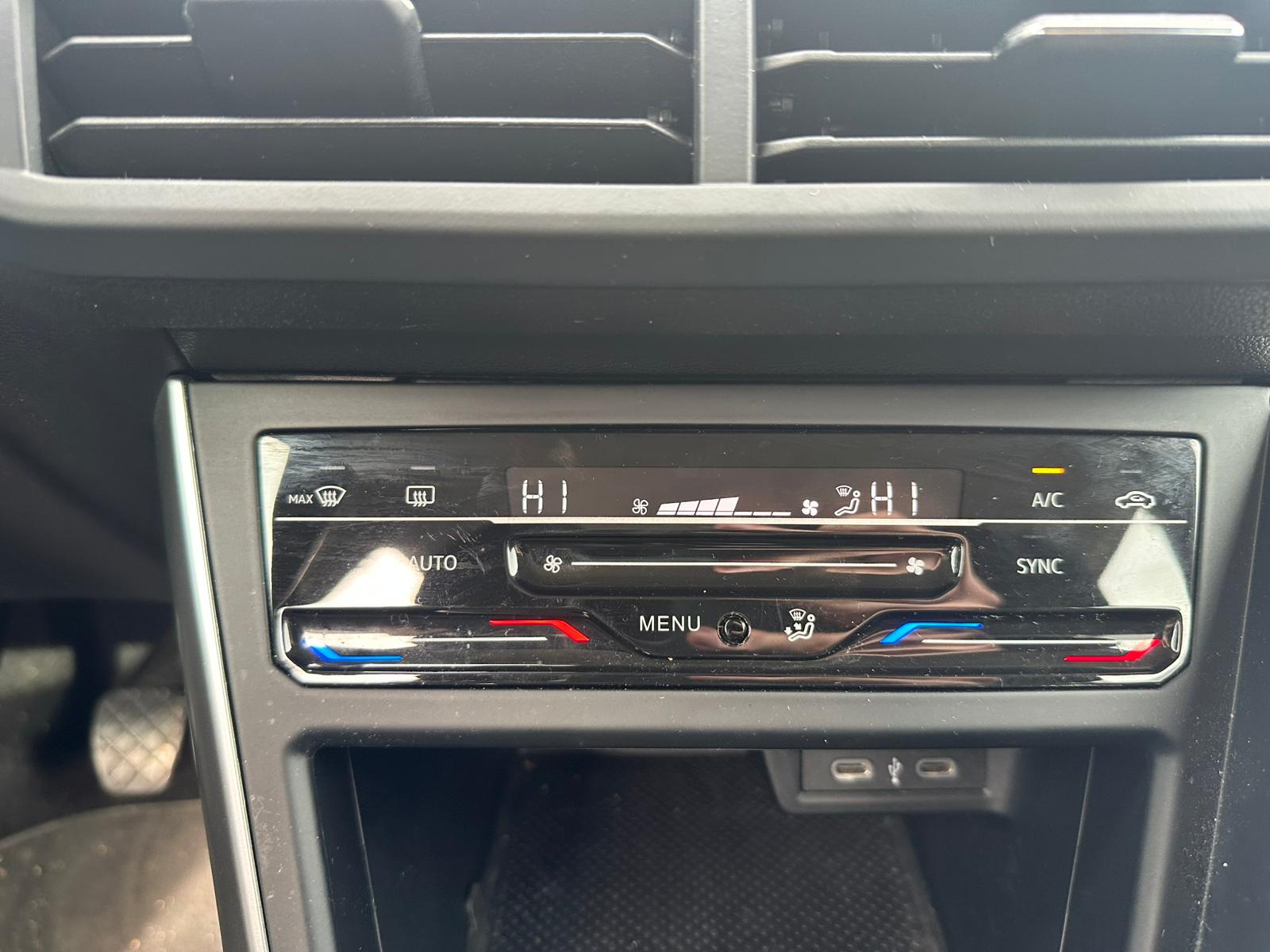 Achat VOLKSWAGEN TAIGO 1.0 TSI 115 BVM6 LIFE – 5P 13/12/2024 en France pour importation en Algérie (Occasion). Spécialiste Export -3 ans, CCR, Mujahid chez DJ CAR. Réf lg629jw