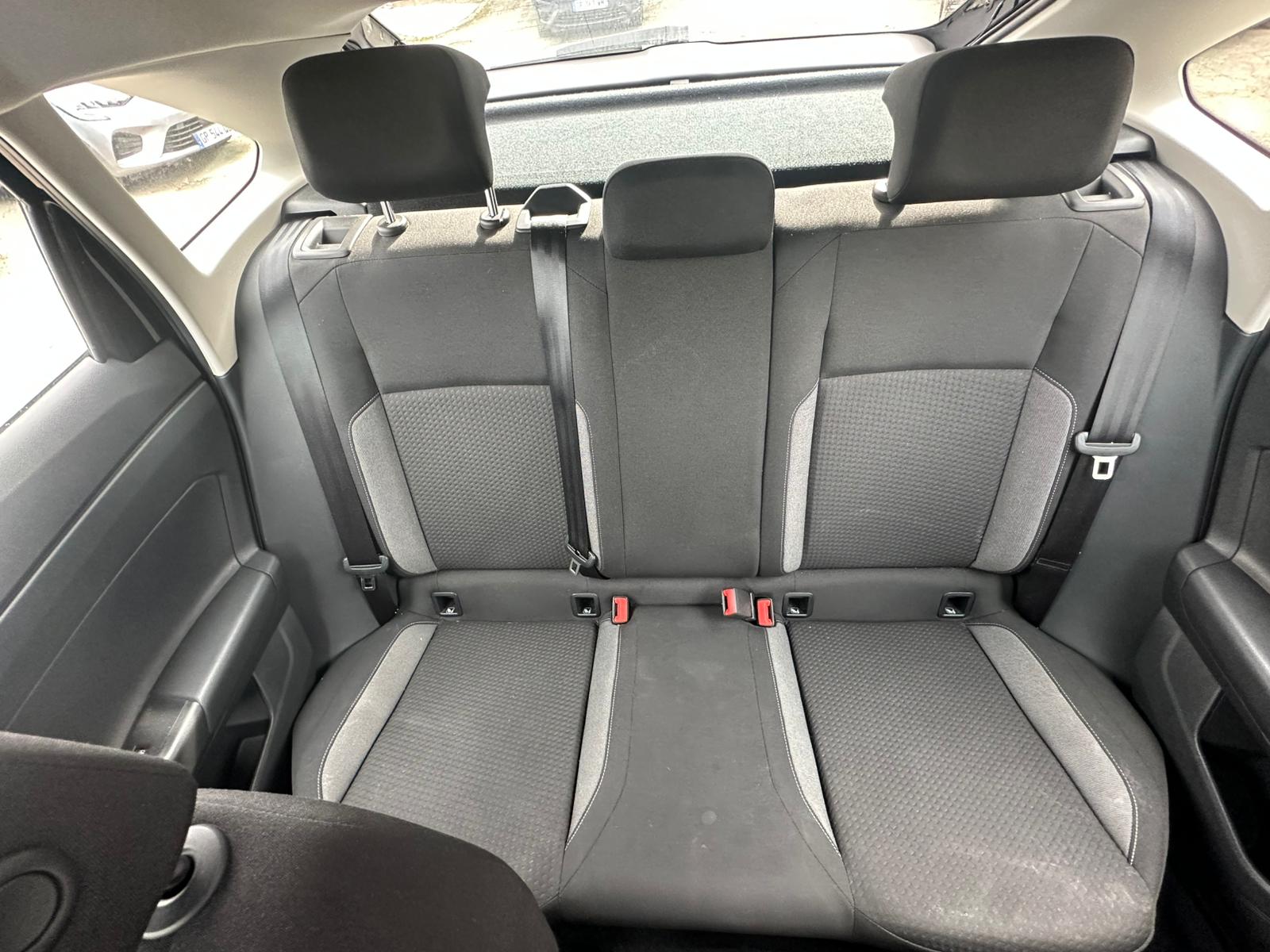 Achat VOLKSWAGEN TAIGO 1.0 TSI 115 BVM6 LIFE – 5P 13/12/2024 en France pour importation en Algérie (Occasion). Spécialiste Export -3 ans, CCR, Mujahid chez DJ CAR. Réf e2h8nl