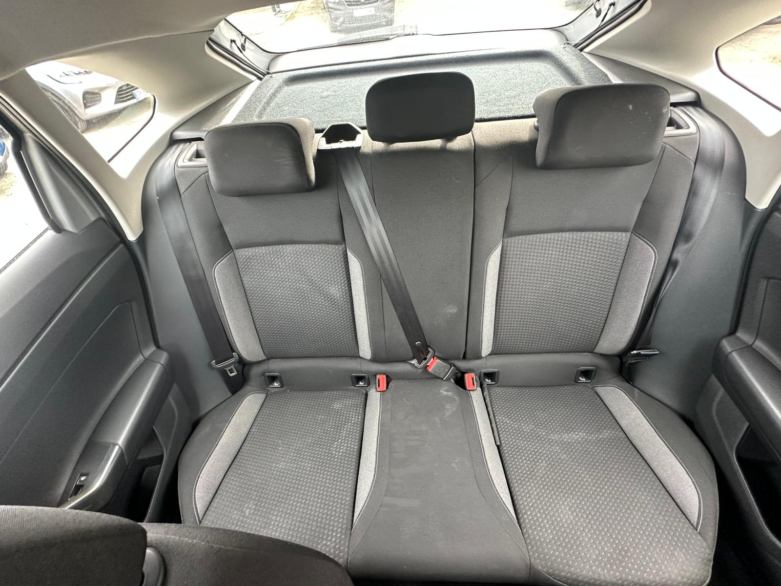 Achat VOLKSWAGEN TAIGO 1.0 TSI 115 BVM6 LIFE – 5P 13/12/2024 en France pour importation en Algérie (Occasion). Spécialiste Export -3 ans, CCR, Mujahid chez DJ CAR. Réf lg629jw