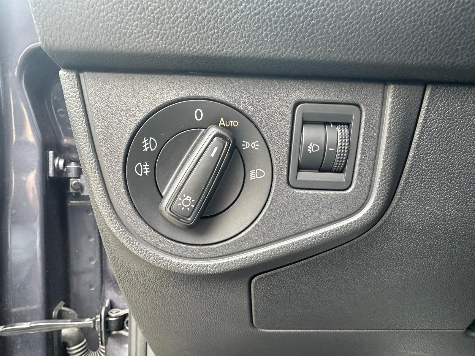 Achat VOLKSWAGEN TAIGO 1.0 TSI 115 BVM6 LIFE – 5P 13/12/2024 en France pour importation en Algérie (Occasion). Spécialiste Export -3 ans, CCR, Mujahid chez DJ CAR. Réf 1v9bsqk