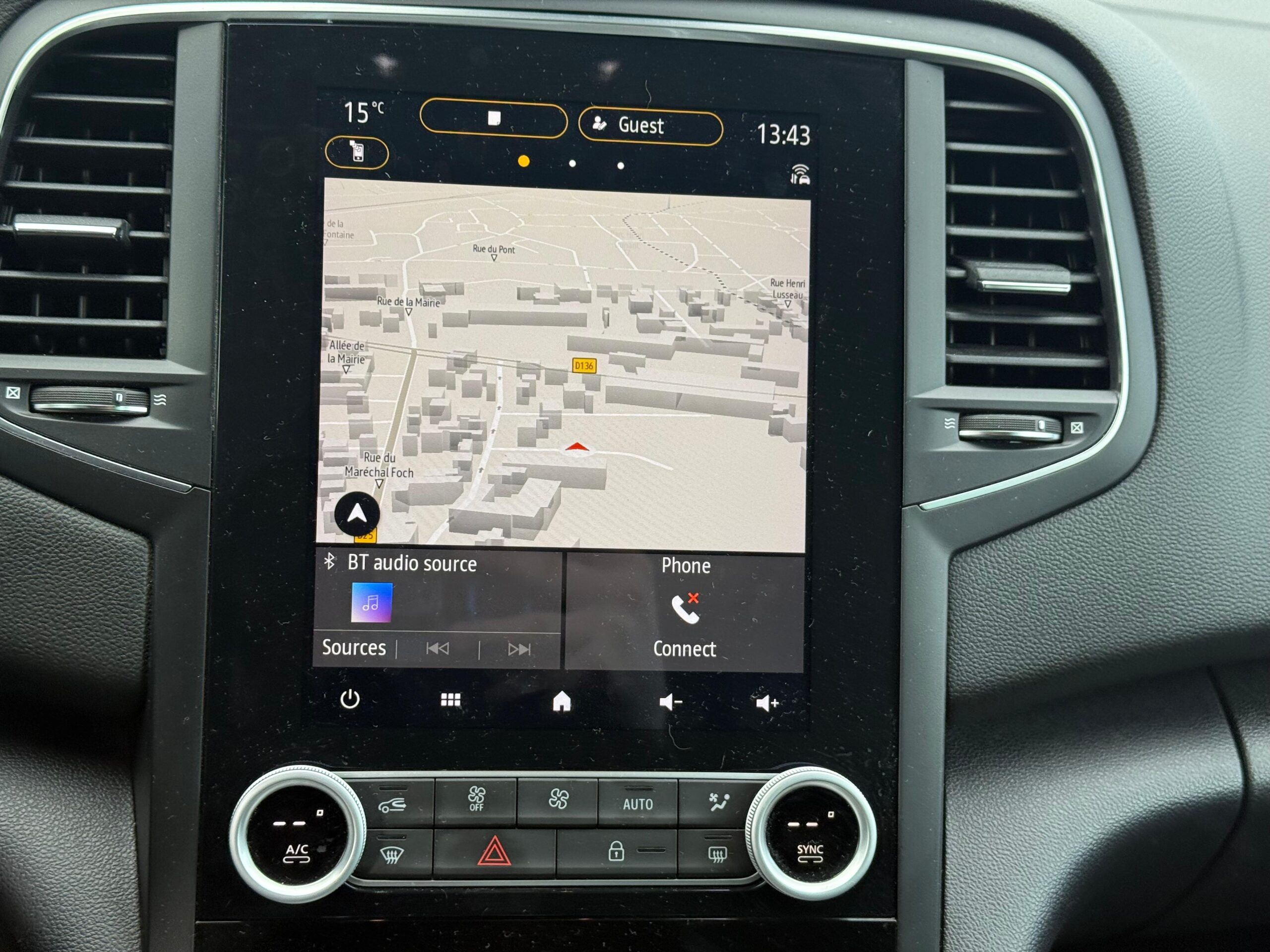 RENAULT MEGANE IV BERLINE 1.3 TCe 140 EDC Techno – 5P