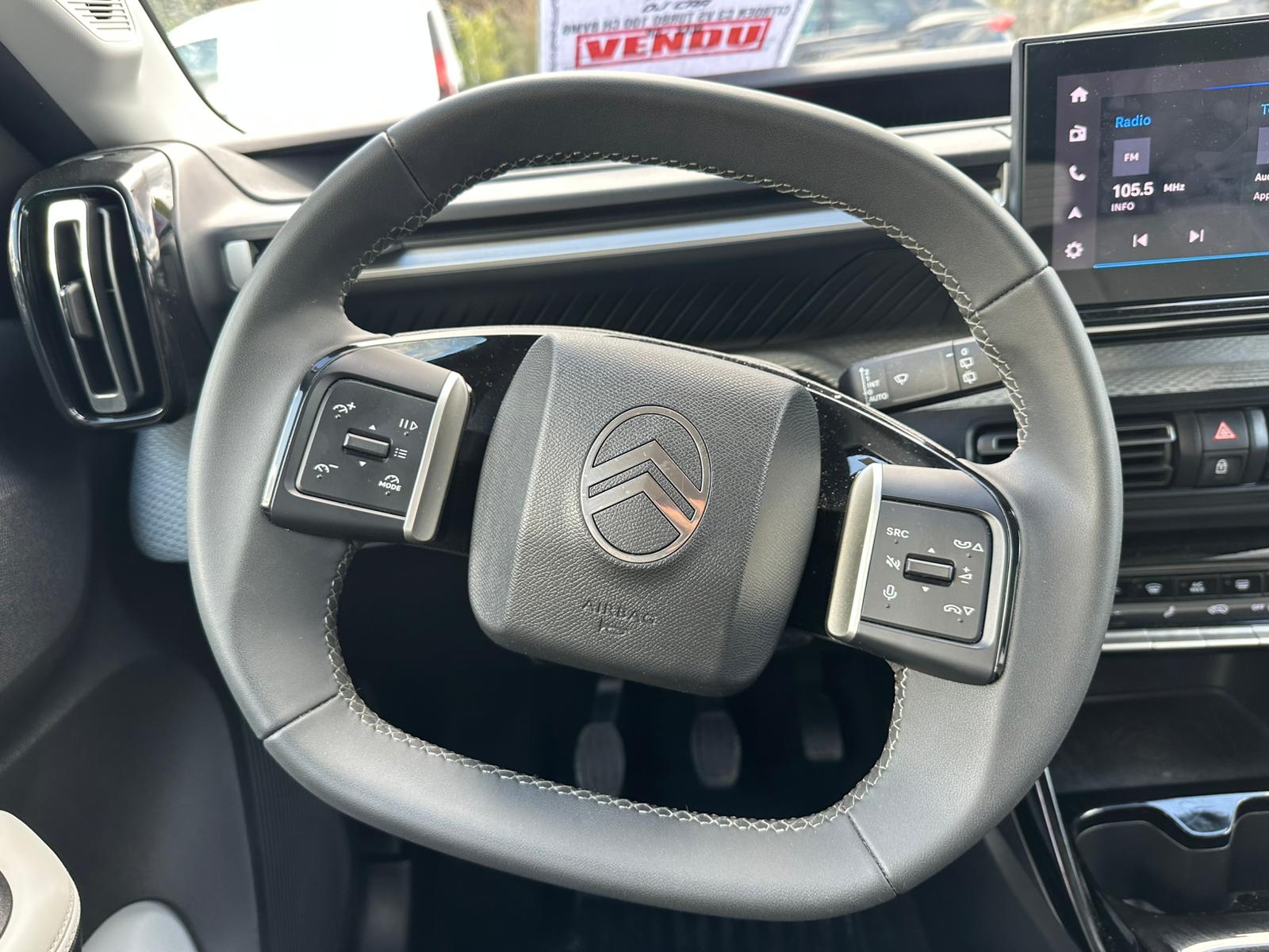Achat CITROEN C3 V5 Turbo 100 ch BVM6 Max – 5P 20/02/2025 en France pour importation en Algérie (Occasion). Spécialiste Export -3 ans, CCR, Mujahid chez DJ CAR. Réf q8uq5r