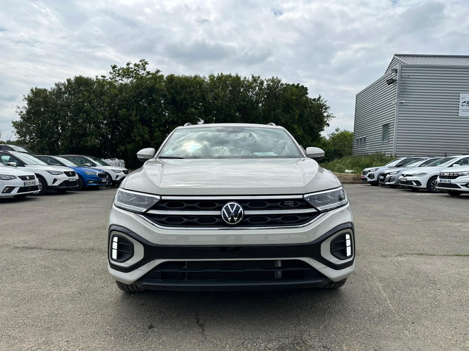 VOLKSWAGEN T-ROC R-LINE 1.5 TSI 150Ch Start/Stop DSG7 – 5P Moteur 1.5 TSI 150 CH occasion - Leader export auto Algérie, licence moudjahidine, CCR (Vue 1) - DJCAR