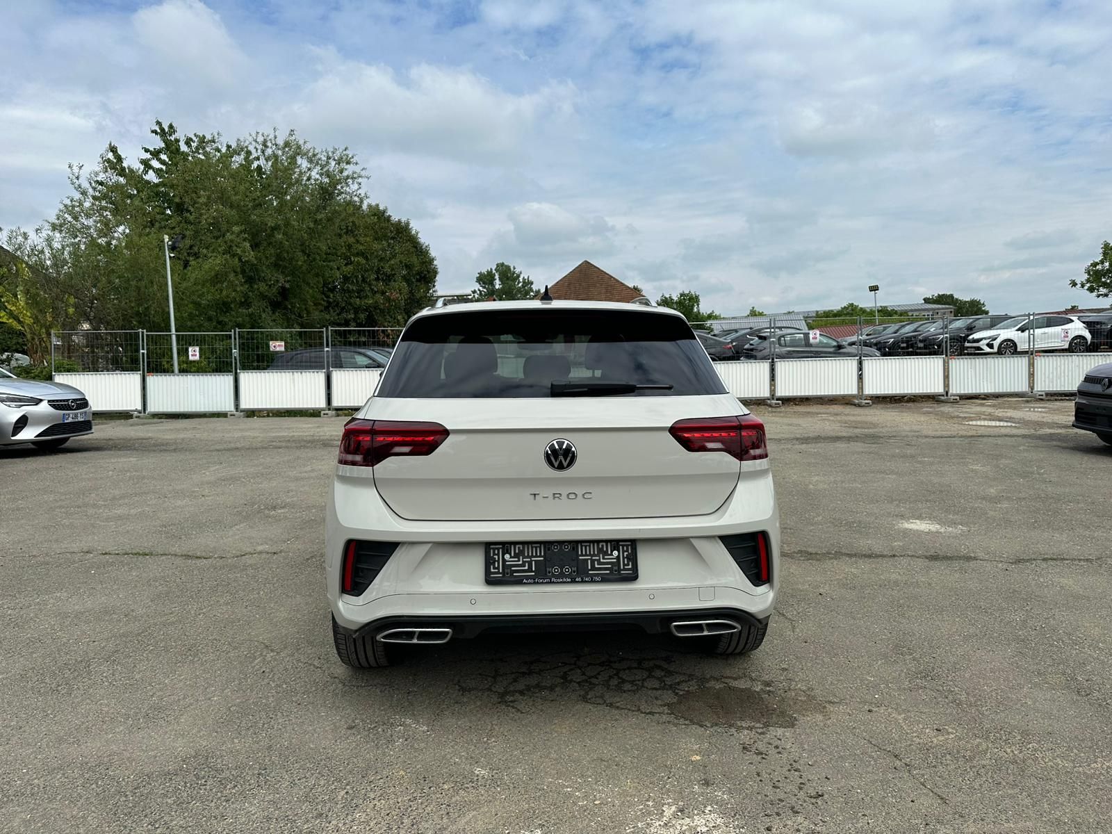 VOLKSWAGEN T-ROC R-LINE 1.5 TSI 150Ch Start/Stop DSG7 – 5P Moteur 1.5 TSI 150 CH occasion - Leader export auto Algérie, licence moudjahidine, CCR (Vue 4) - DJCAR