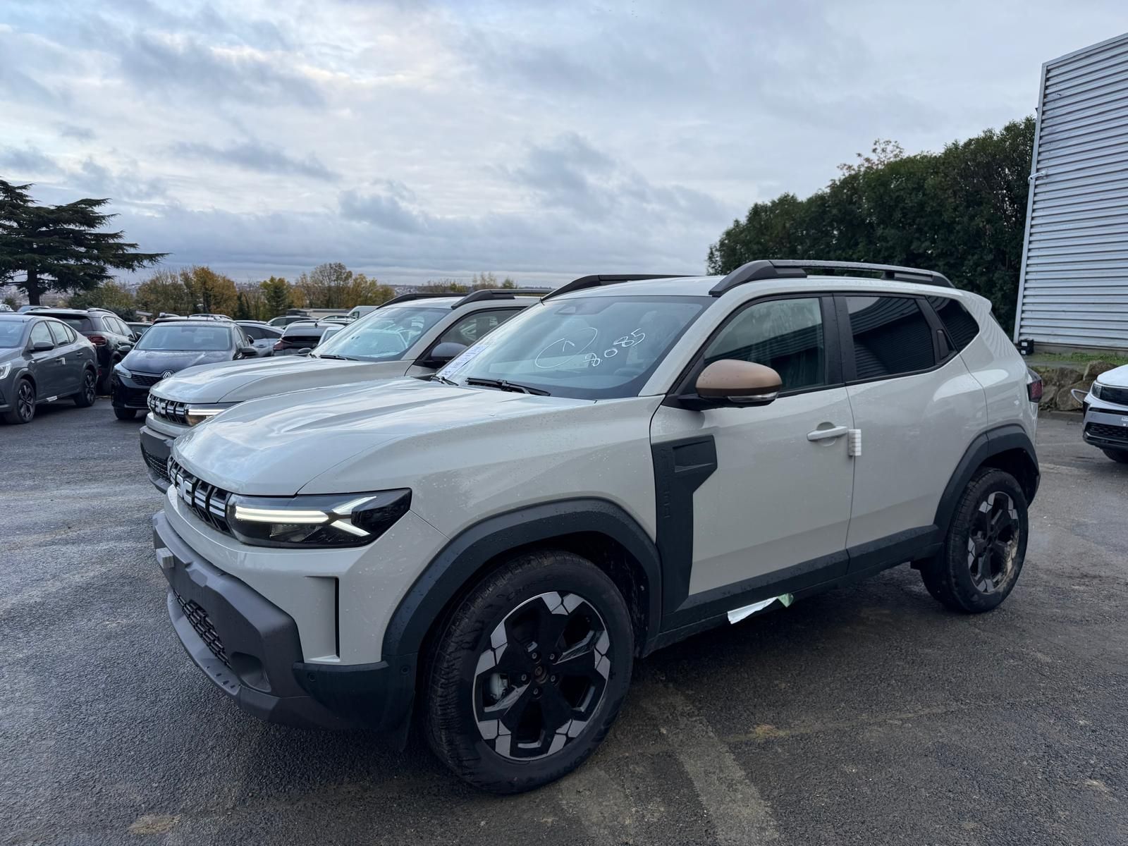 DACIA DUSTER – NEW EXTREME 1.3 TCE 150 CH BVA neuf - Leader export auto Algérie, licence moudjahidine, CCR (Vue 2) - DJCAR