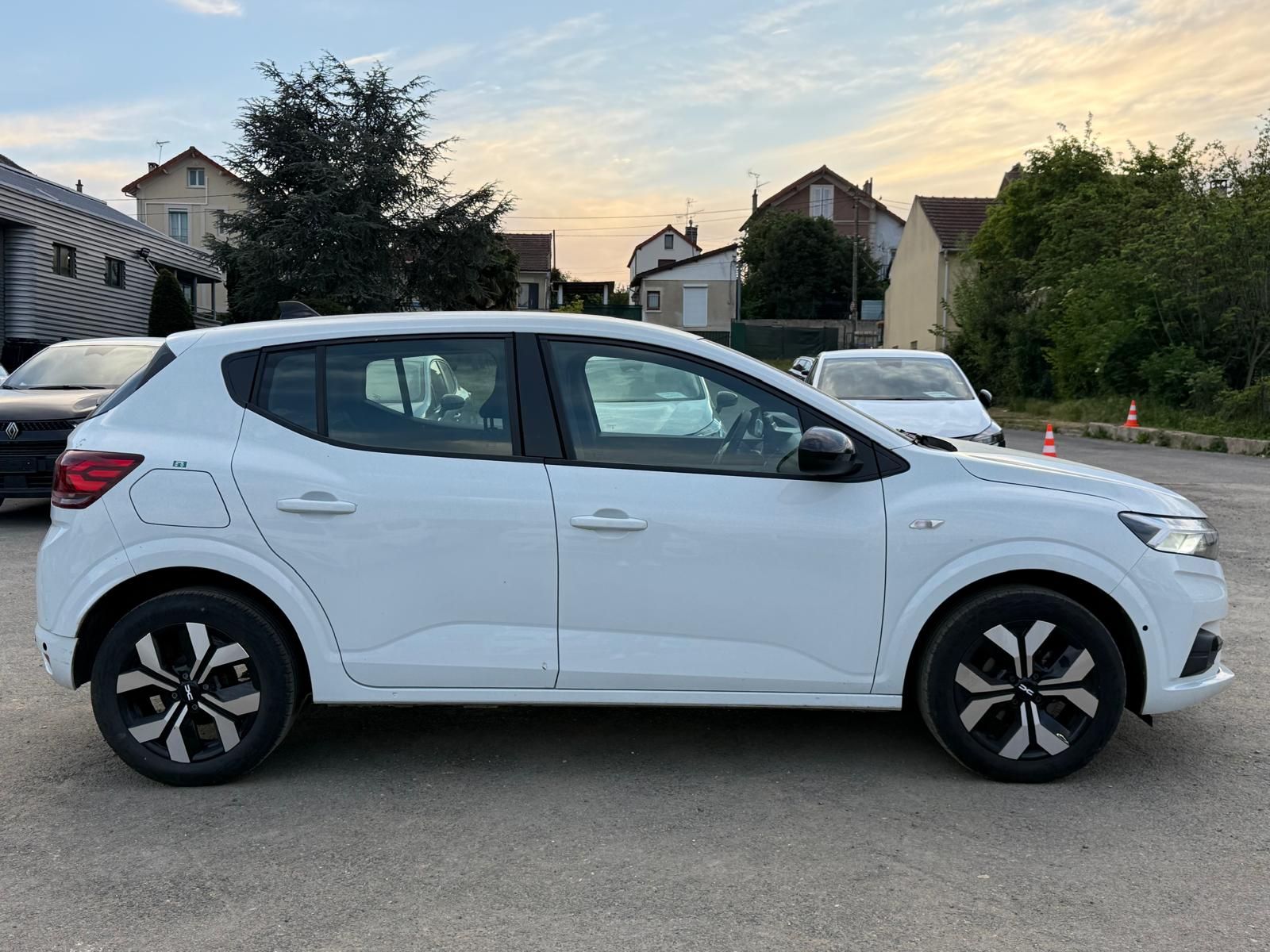 DACIA SANDERO 1.0 TCe 90 Phase 2 Journey – 5P occasion - Leader export auto Algérie, licence moudjahidine, CCR (Vue 4) - DJCAR
