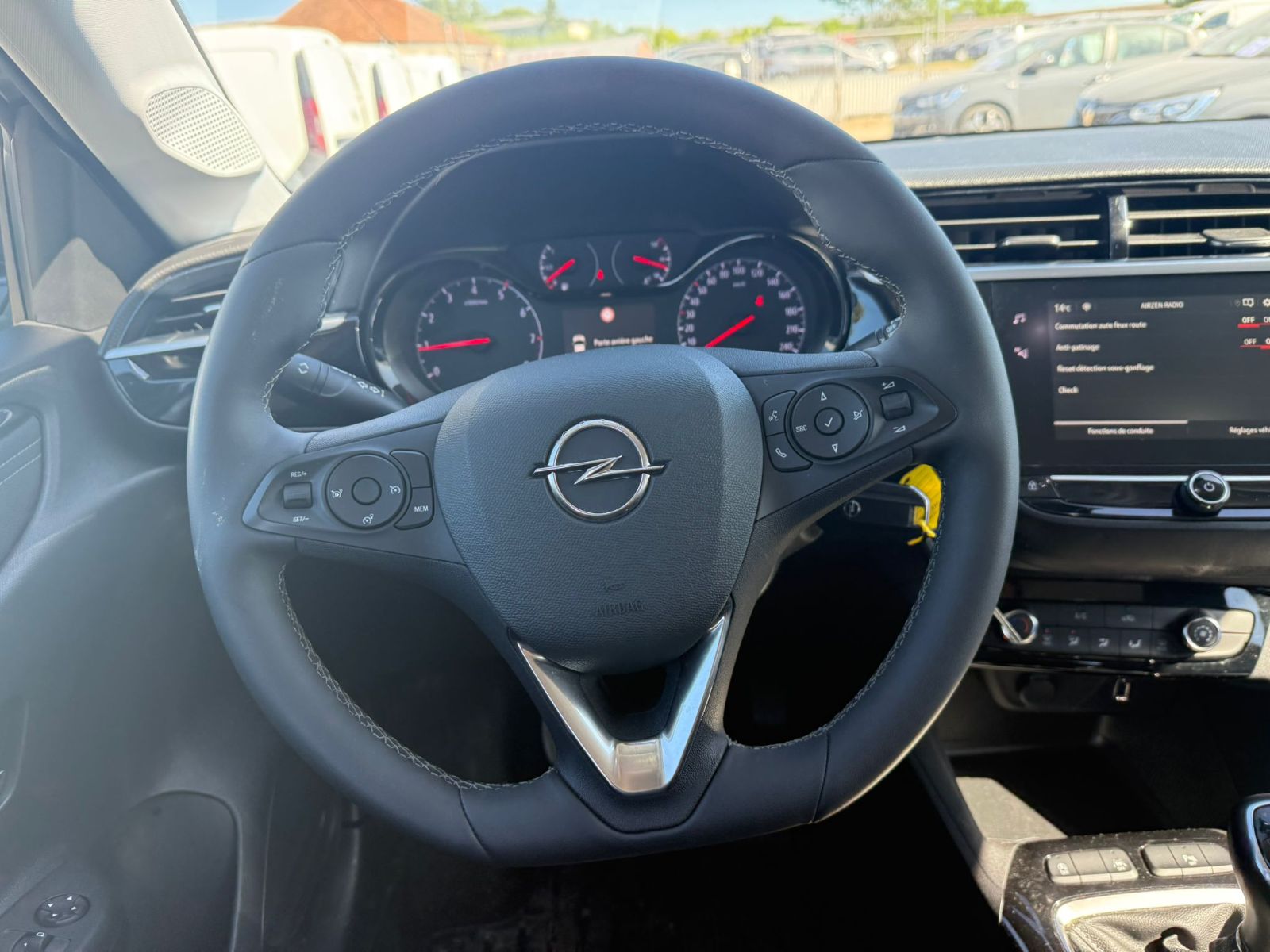 OPEL CORSA 1.2 PT 75CH BUSINESS ELEGANCE BVM5 occasion - Leader export auto Algérie, licence moudjahidine, CCR (Vue 10) - DJCAR
