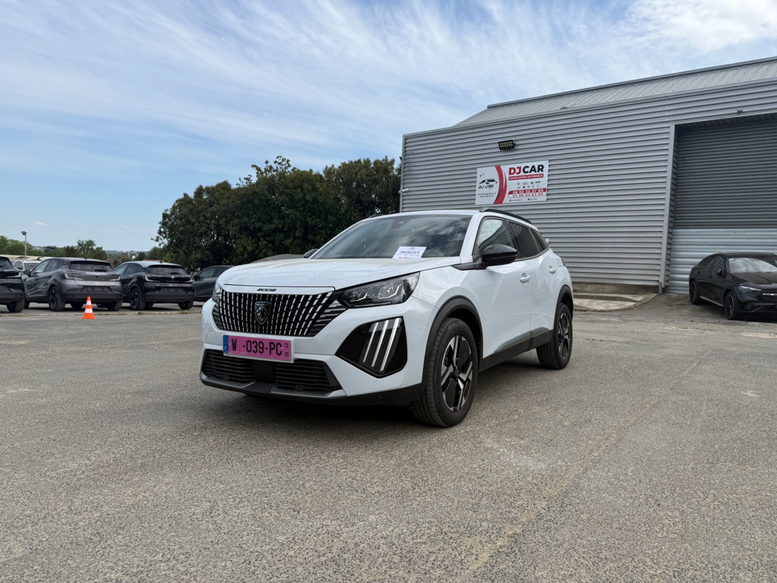 PEUGEOT 2008 1.2 PureTech 100ch S&S BVM6 Allure – 5P occasion - Leader export auto Algérie, licence moudjahidine, CCR (Vue 2) - DJCAR