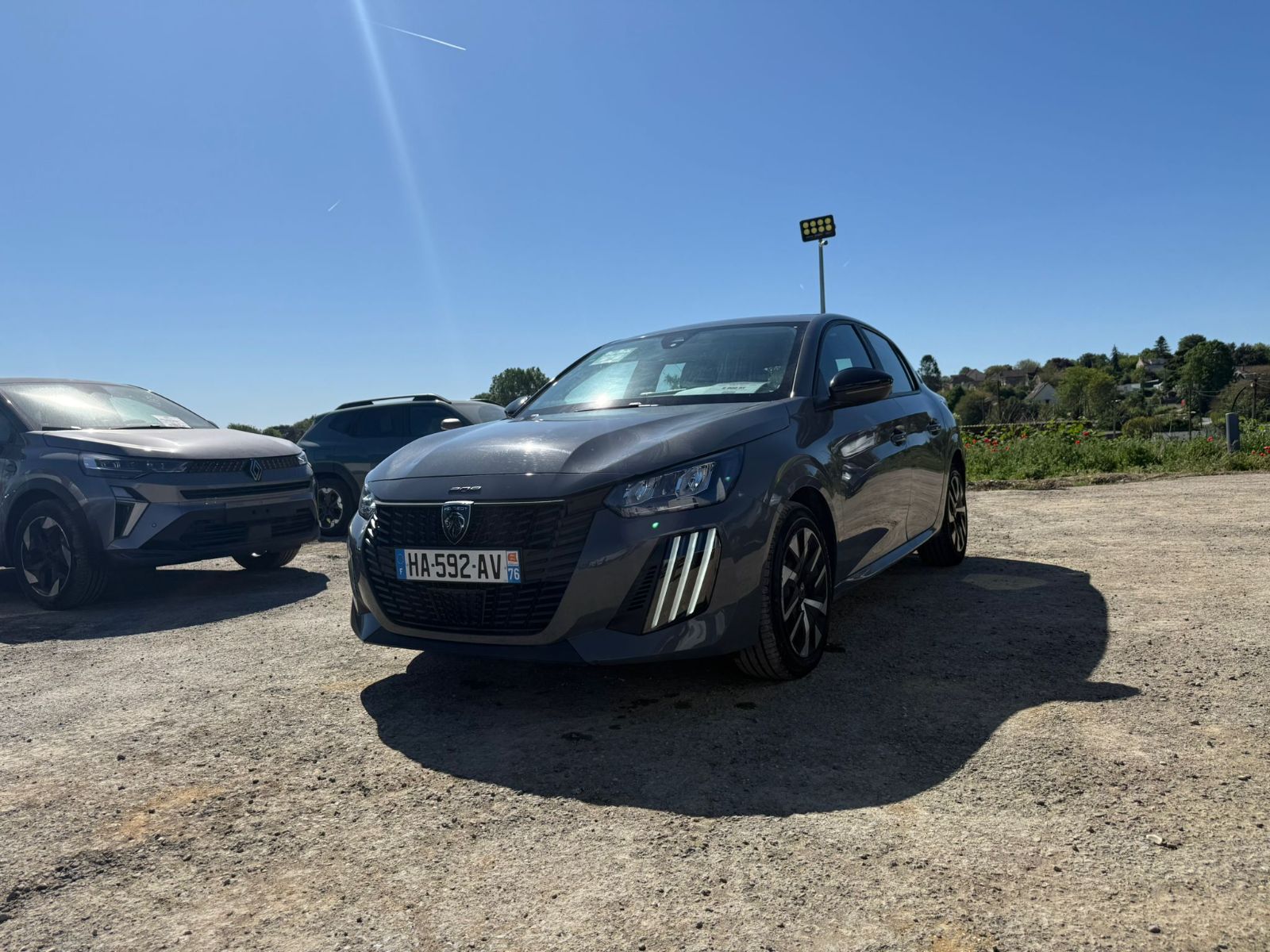 PEUGEOT 208 1.2 PureTech 75 S&S BVM5 Active – 5P occasion - Leader export auto Algérie, licence moudjahidine, CCR (Vue 1) - DJCAR