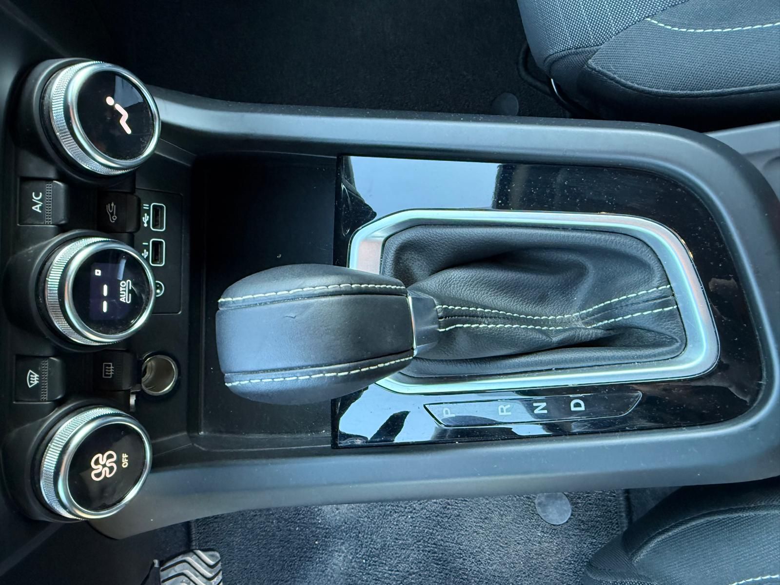 RENAULT ARKANA 1.3 TCe 140 EDC EVOLUTION PHASE 2 – 5P occasion - Leader export auto Algérie, licence moudjahidine, CCR (Vue 8) - DJCAR