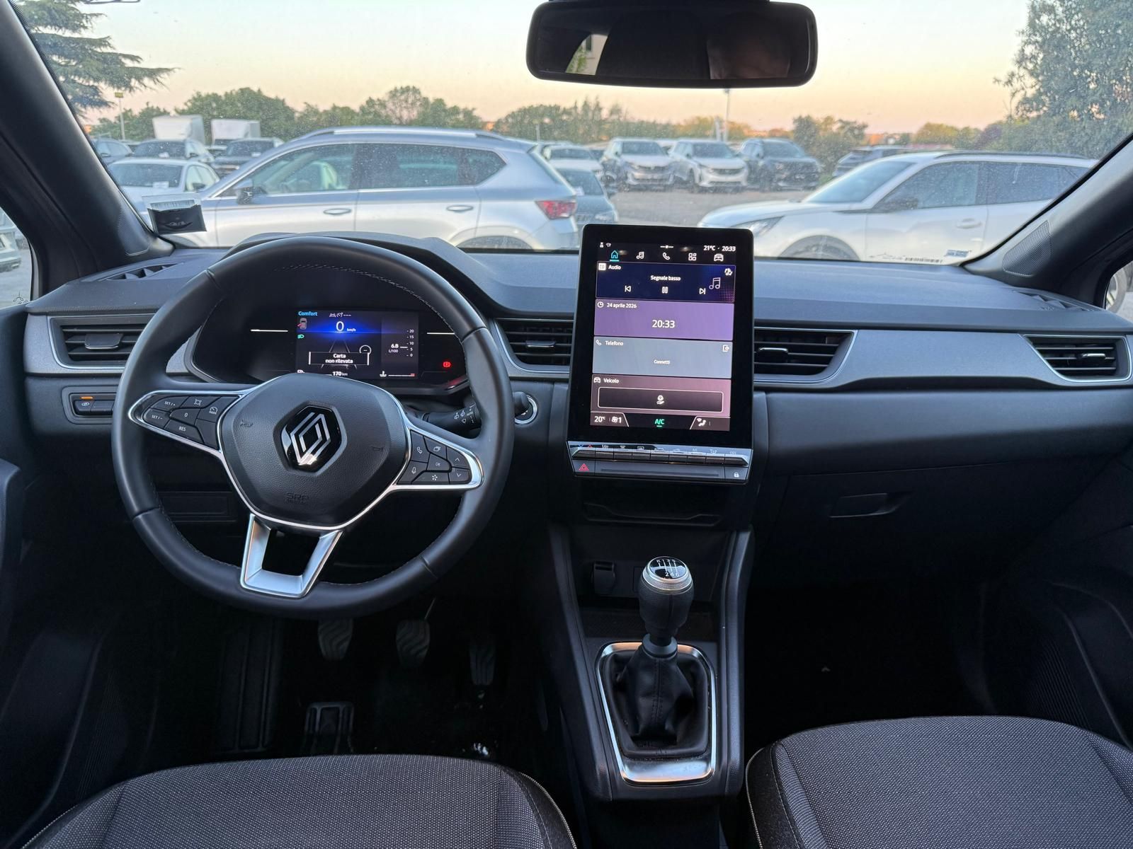 RENAULT CAPTUR 1.0 TCe 90 ch Techno – 5P – Toit Noir occasion - Leader export auto Algérie, licence moudjahidine, CCR (Vue 17) - DJCAR