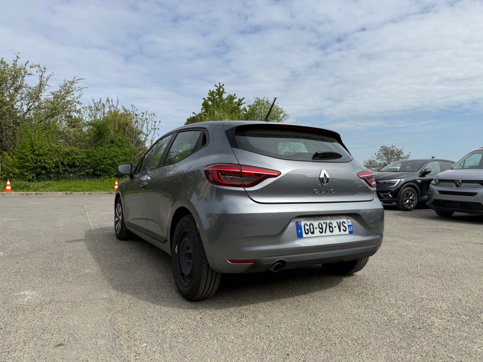 RENAULT CLIO V 1.0 TCe 90 Equilibre – 5P occasion - Leader export auto Algérie, licence moudjahidine, CCR (Vue 5) - DJCAR