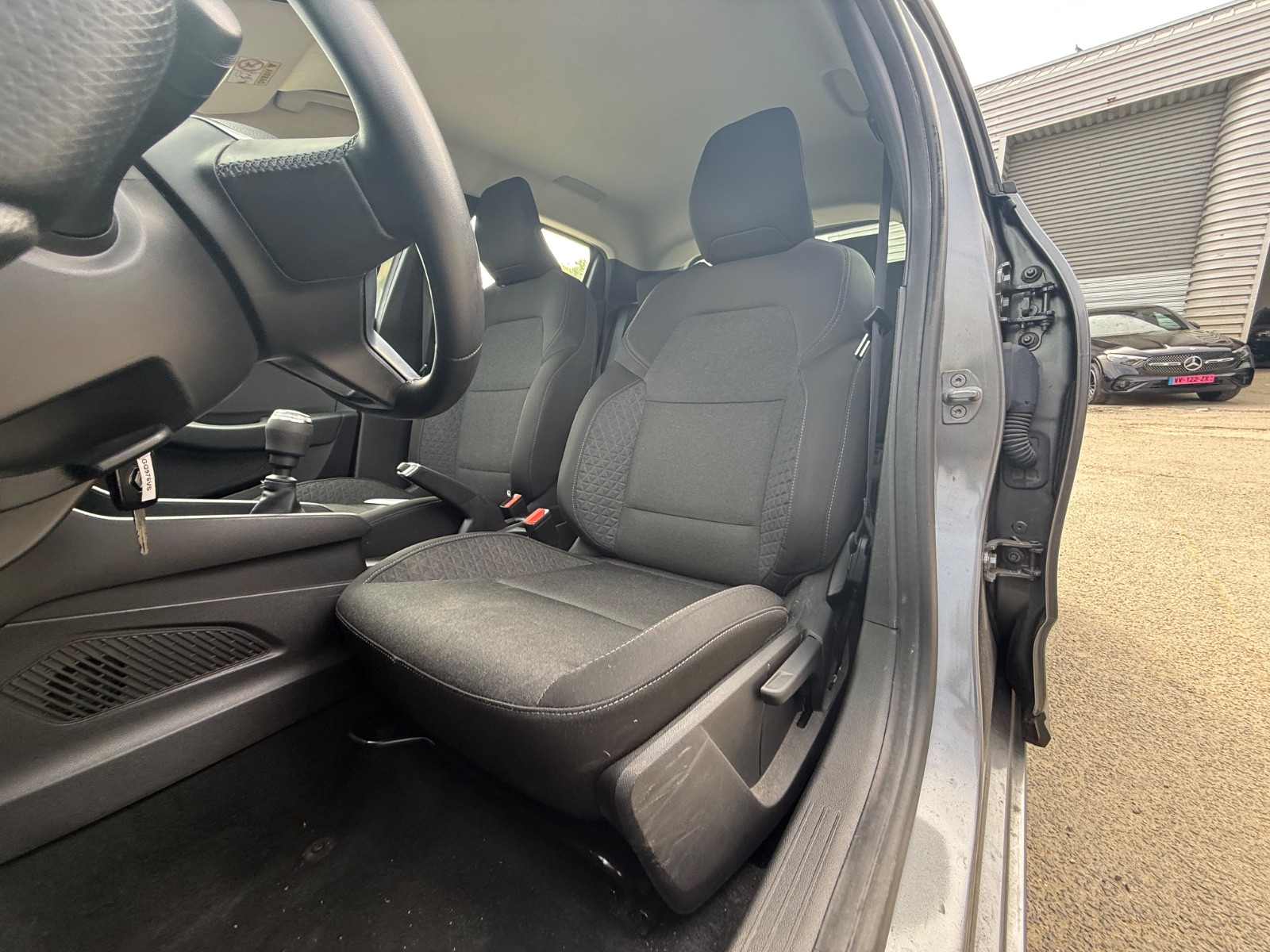 RENAULT CLIO V 1.0 TCe 90 Equilibre – 5P occasion - Leader export auto Algérie, licence moudjahidine, CCR (Vue 20) - DJCAR