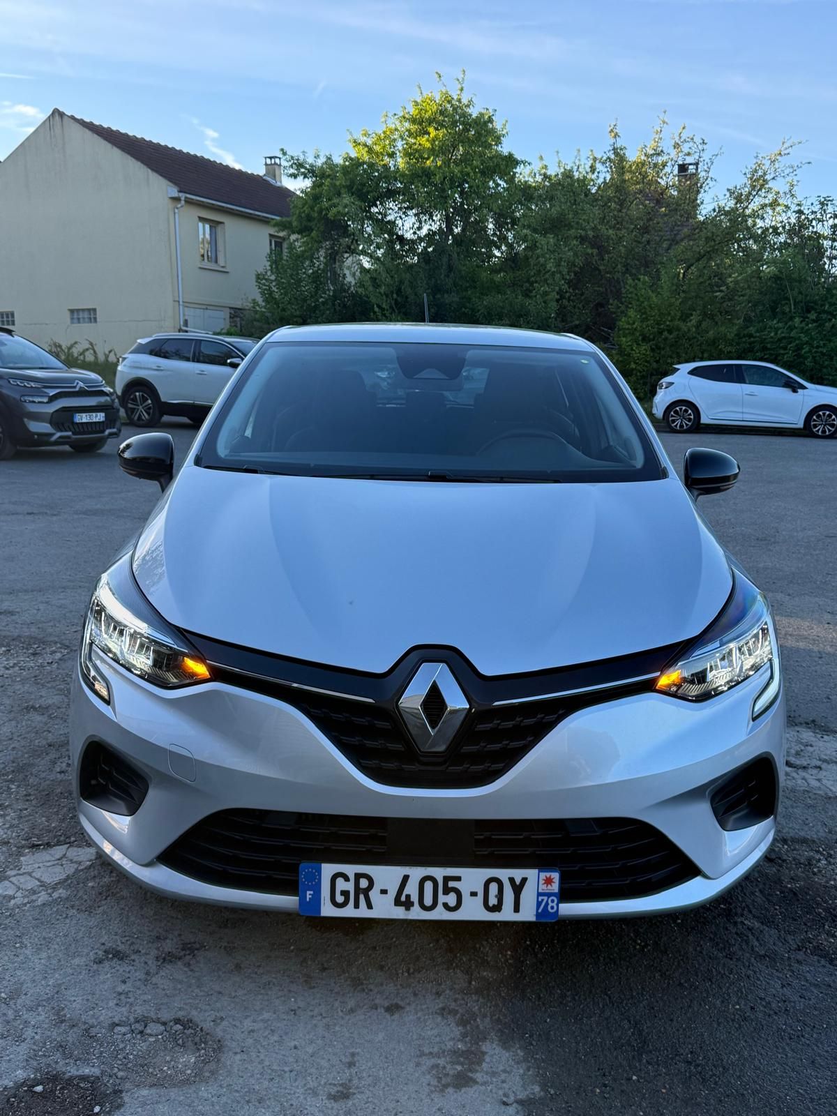 RENAULT CLIO V 1.0 TCe 90 Equilibre – 5P occasion - Leader export auto Algérie, licence moudjahidine, CCR (Vue 2) - DJCAR