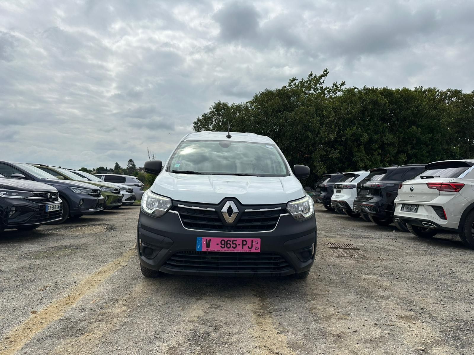 RENAULT EXPRESS VAN 1.3 TCE 100 EXPRESS VAN – 22 CONFORT occasion - Leader export auto Algérie, licence moudjahidine, CCR (Vue 4) - DJCAR