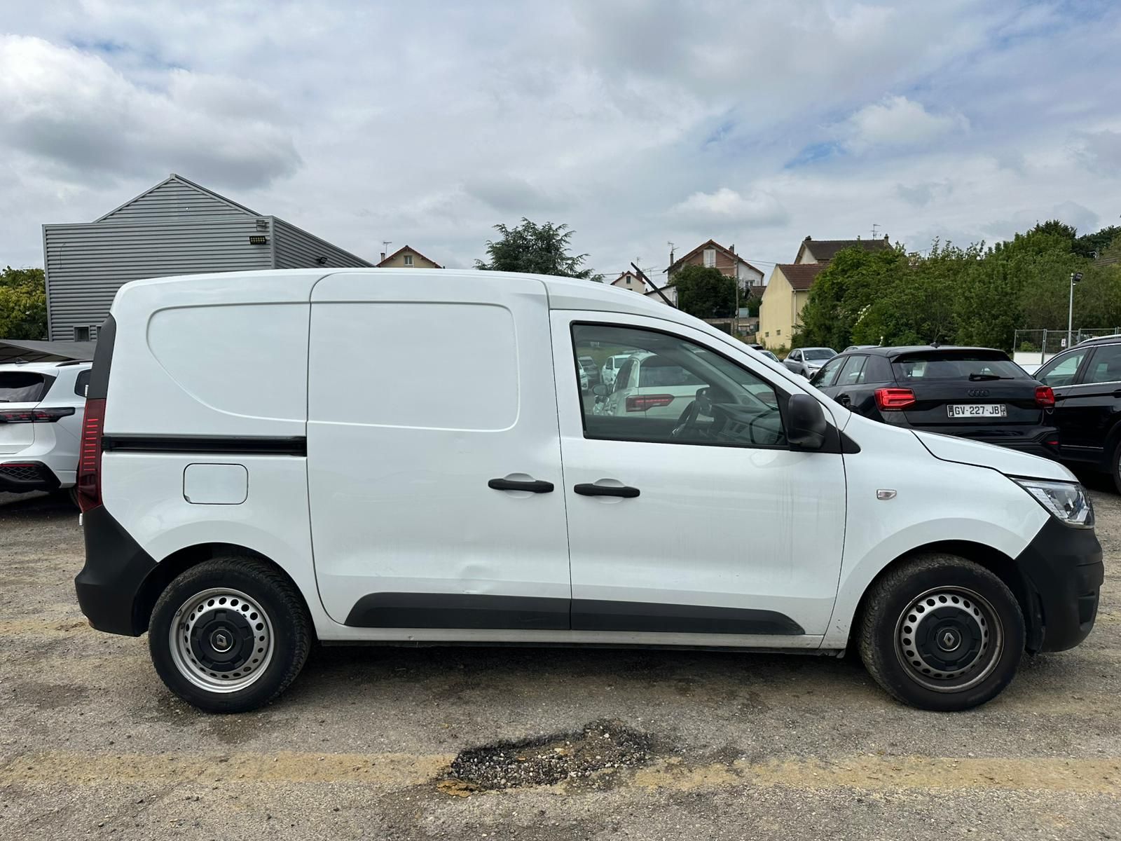 RENAULT EXPRESS VAN 1.3 TCE 100 EXPRESS VAN – 22 CONFORT occasion - Leader export auto Algérie, licence moudjahidine, CCR (Vue 7) - DJCAR