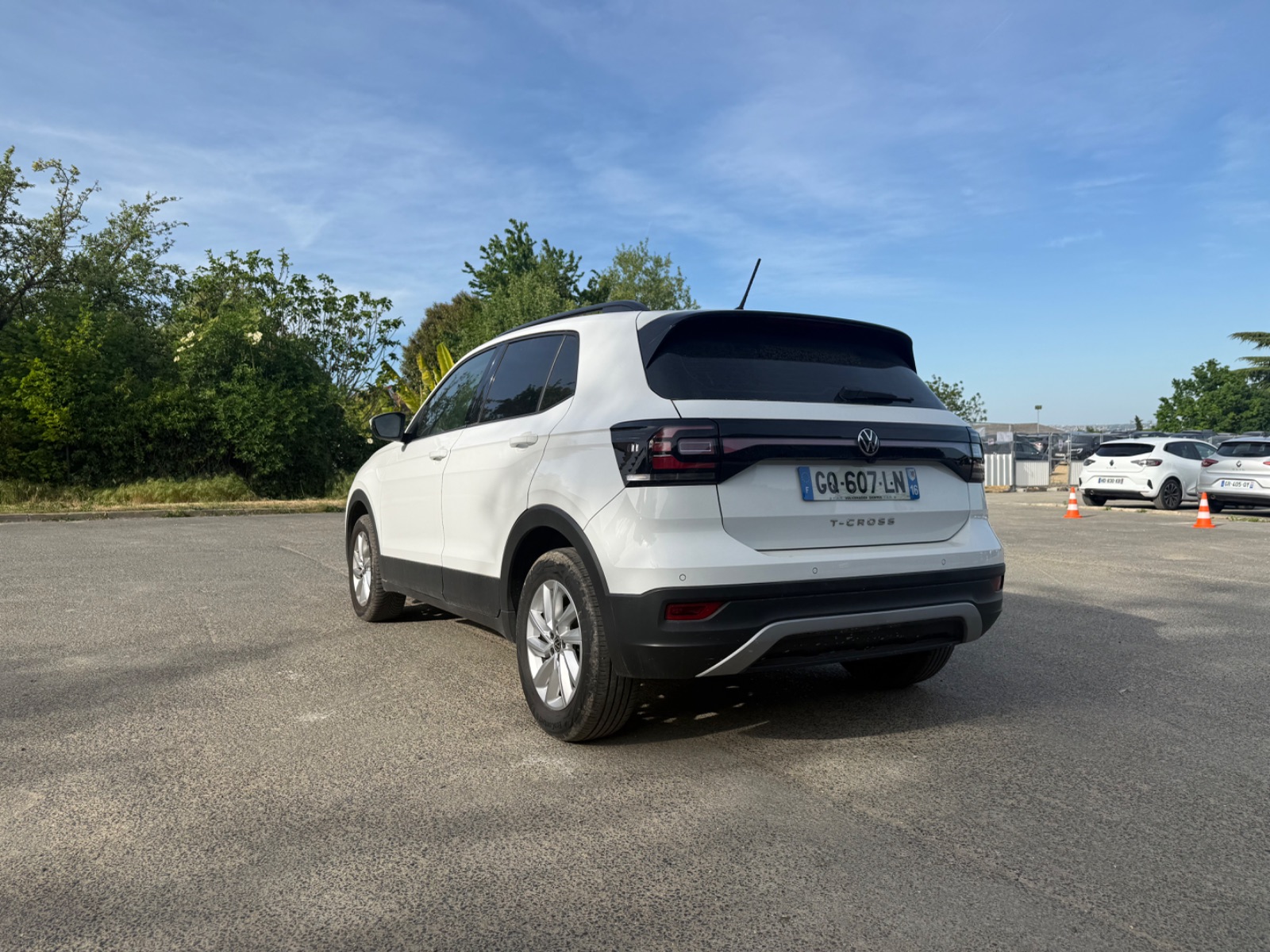 VOLKSWAGEN T-CROSS 1.0 TSI 95 Start/Stop BVM5 Life Tech occasion - Leader export auto Algérie, licence moudjahidine, CCR (Vue 4) - DJCAR